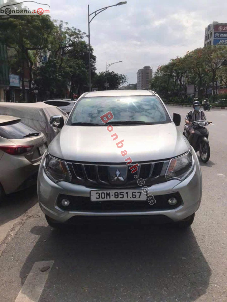 Bán ô tô Mitsubishi Triton 4x2 AT - 2018 - xe cũ