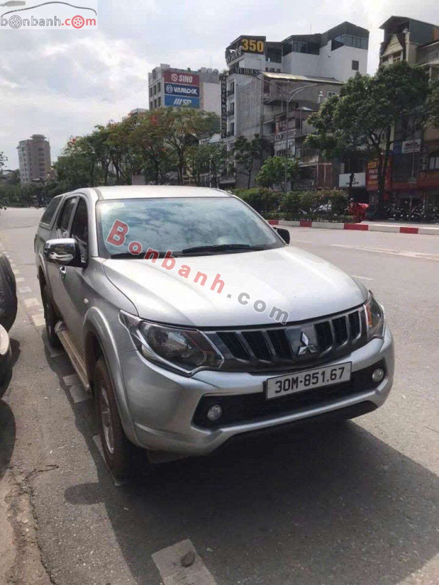 Bán ô tô Mitsubishi Triton 4x2 AT - 2018 - xe cũ