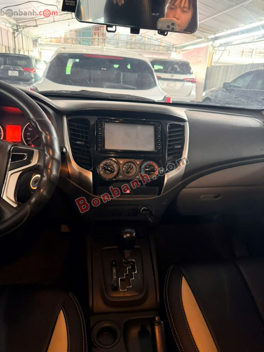 Bán ô tô Mitsubishi Triton 4x2 AT - 2018 - xe cũ