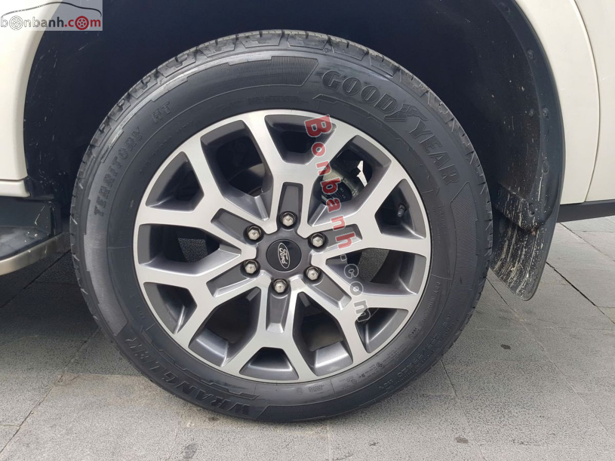 Bán ô tô Ford Everest Titanium 2.0L 4x2 AT - 2023 - xe cũ