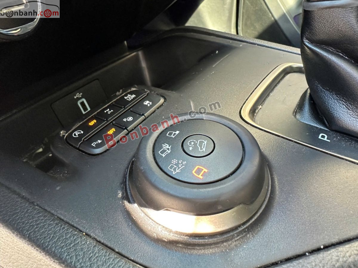 Bán ô tô Ford Everest Titanium 2.0L 4x4 AT - 2022 - xe cũ