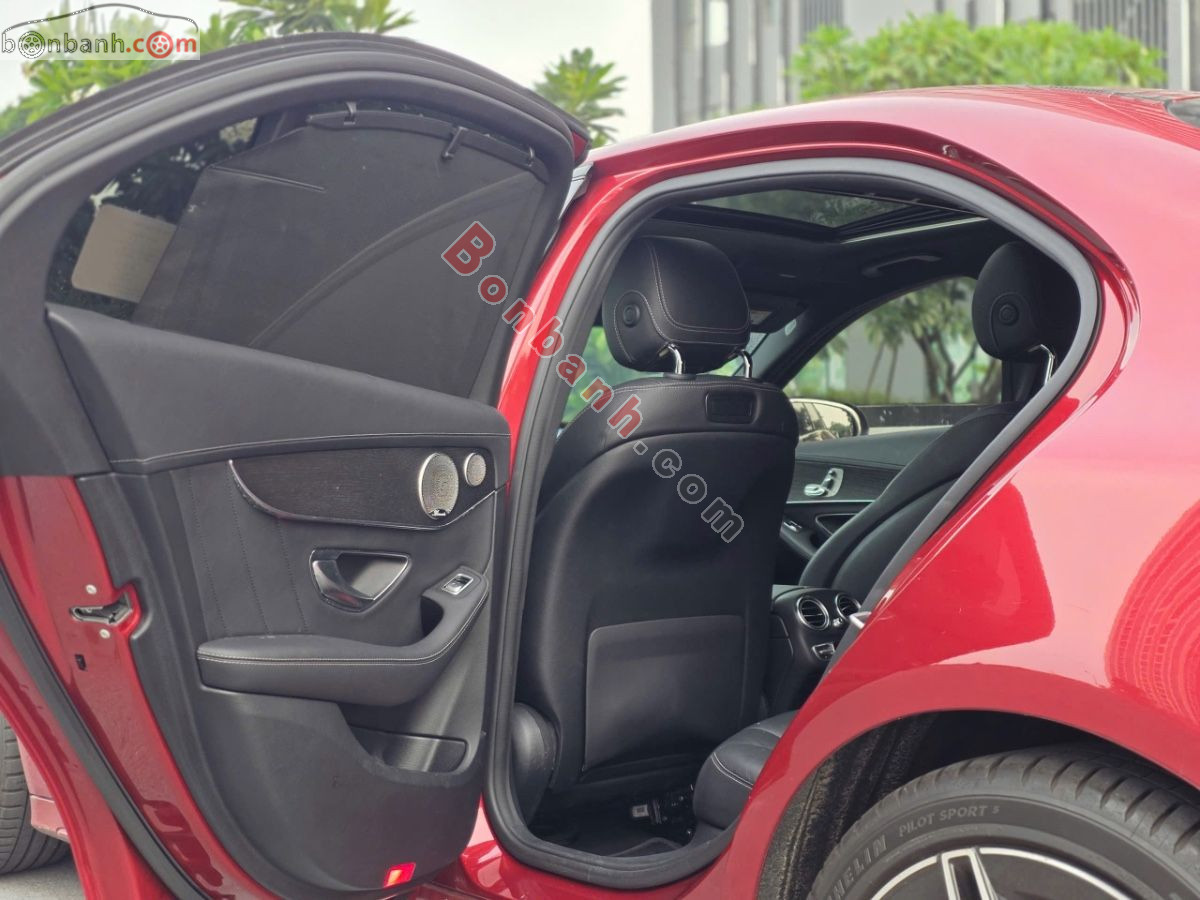 Bán ô tô Mercedes Benz C class C300 AMG - 2019 - xe cũ