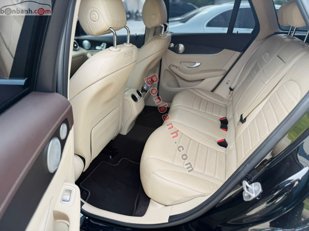 Bán ô tô Mercedes Benz GLC 300 4Matic - 2017 - xe cũ