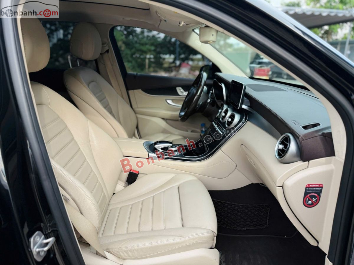 Bán ô tô Mercedes Benz GLC 300 4Matic - 2017 - xe cũ
