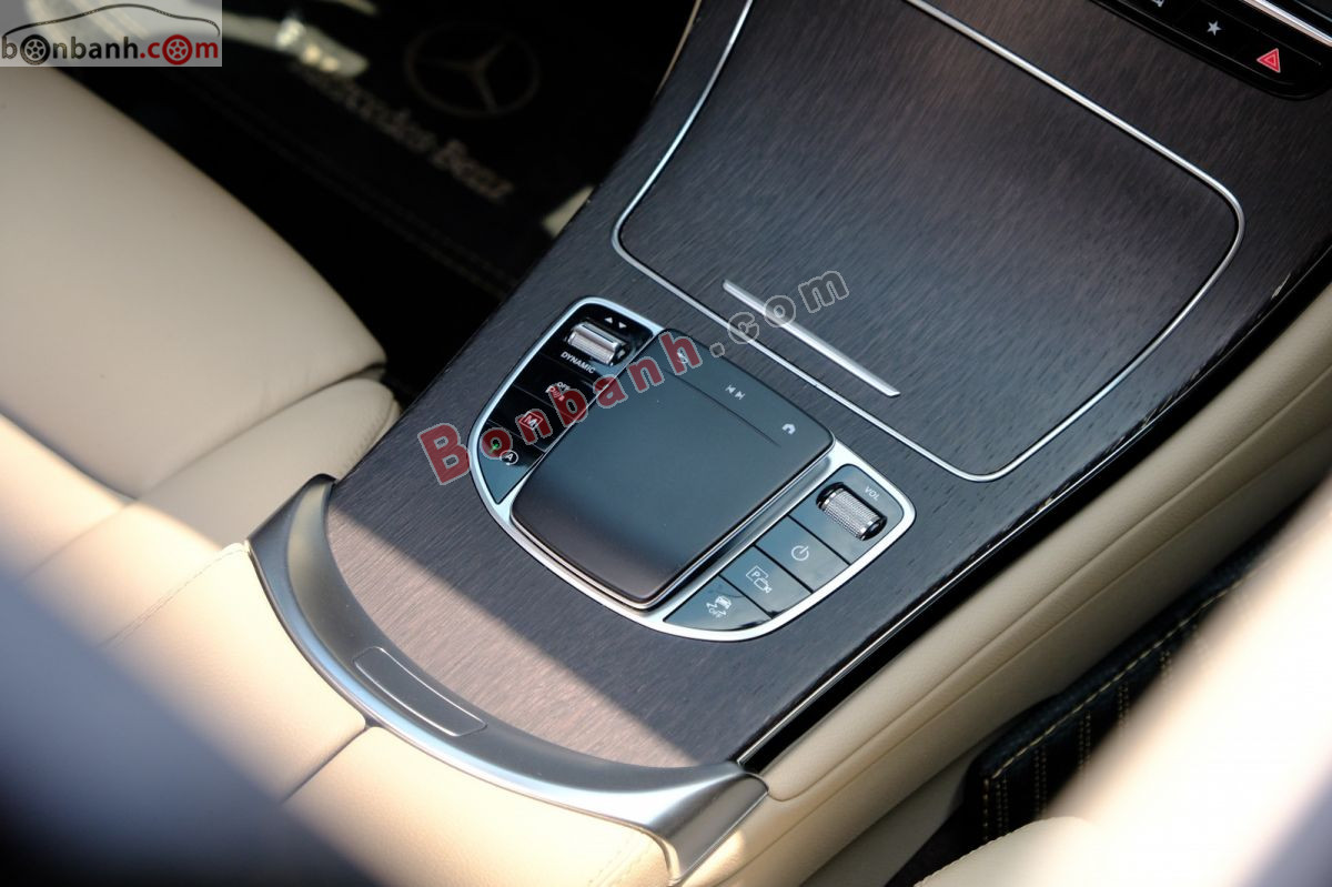 Bán ô tô Mercedes Benz GLC 300 4Matic - 2021 - xe cũ