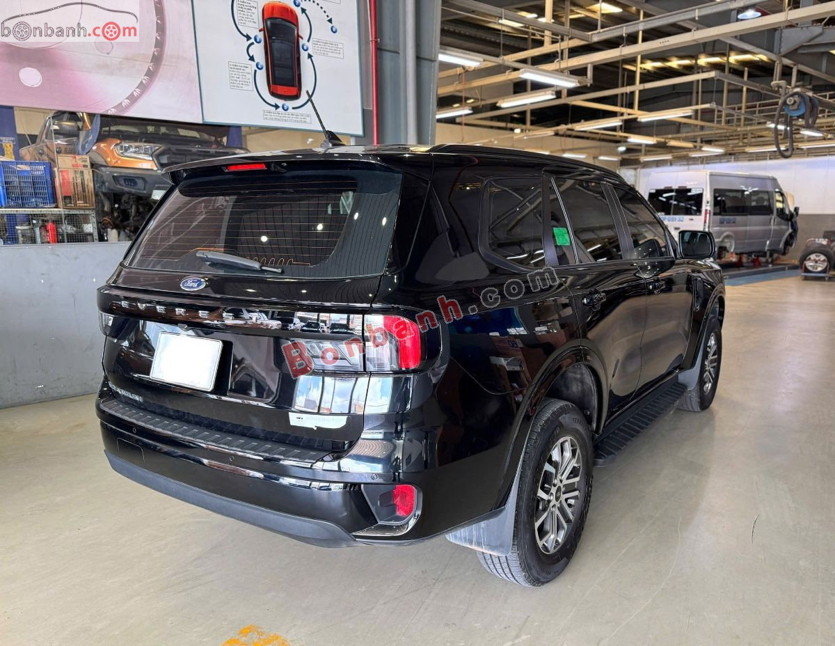 Bán ô tô Ford Everest Ambiente 2.0L 4x2 AT - 2024 - xe cũ