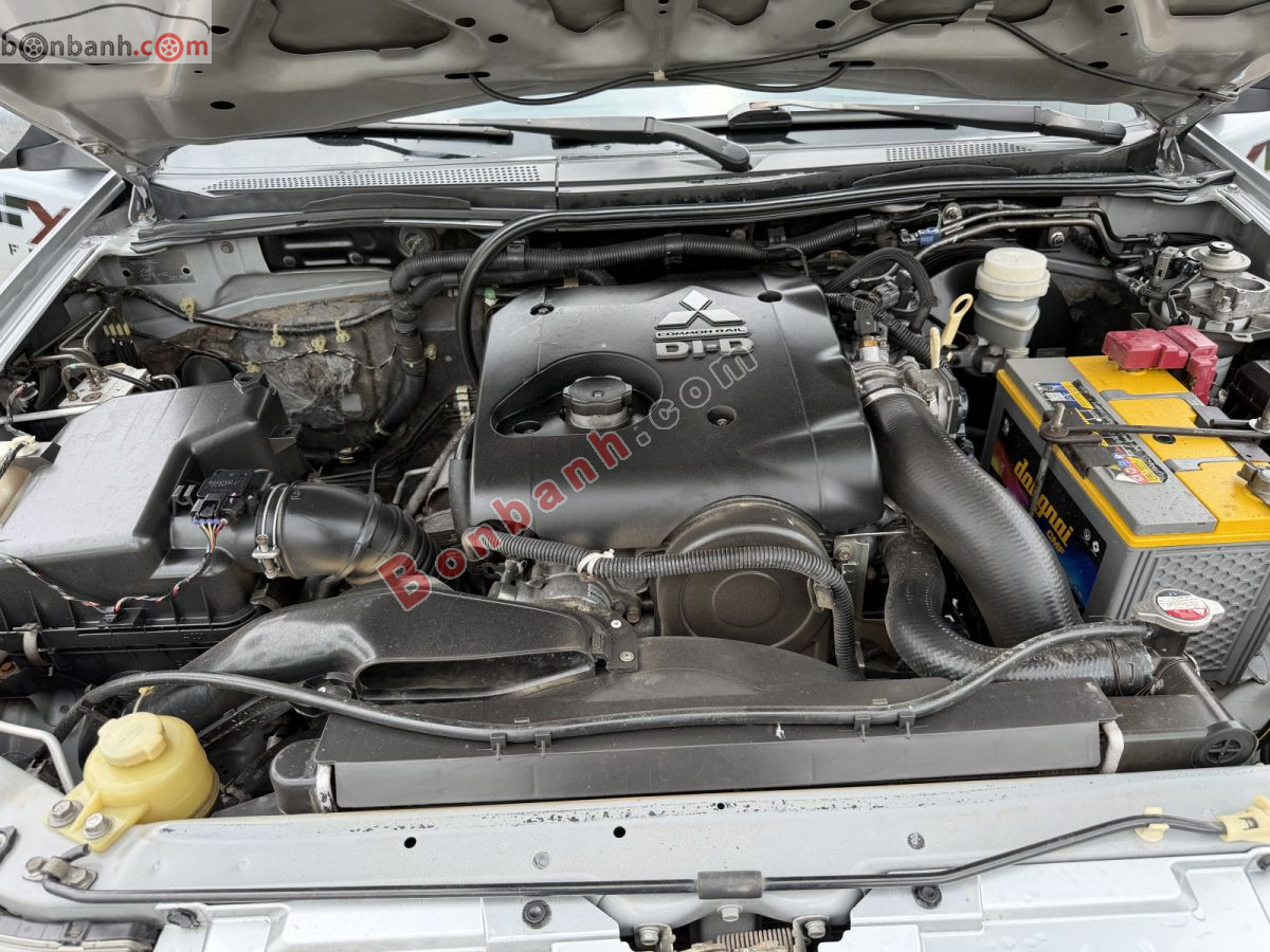 Bán ô tô Mitsubishi Triton GLS 4x4 AT - 2011 - xe cũ
