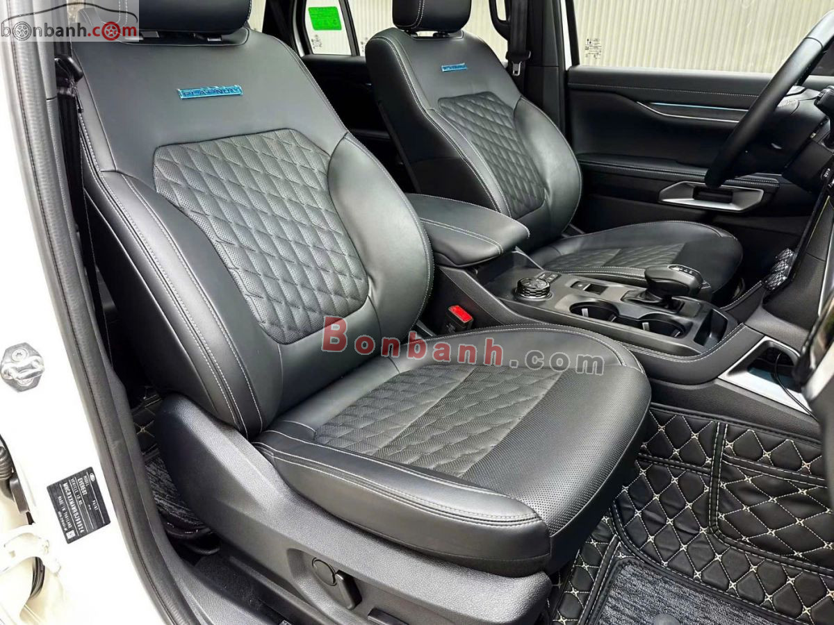 Bán ô tô Ford Everest Platinum 2.0L 4x4 AT - 2025 - xe cũ