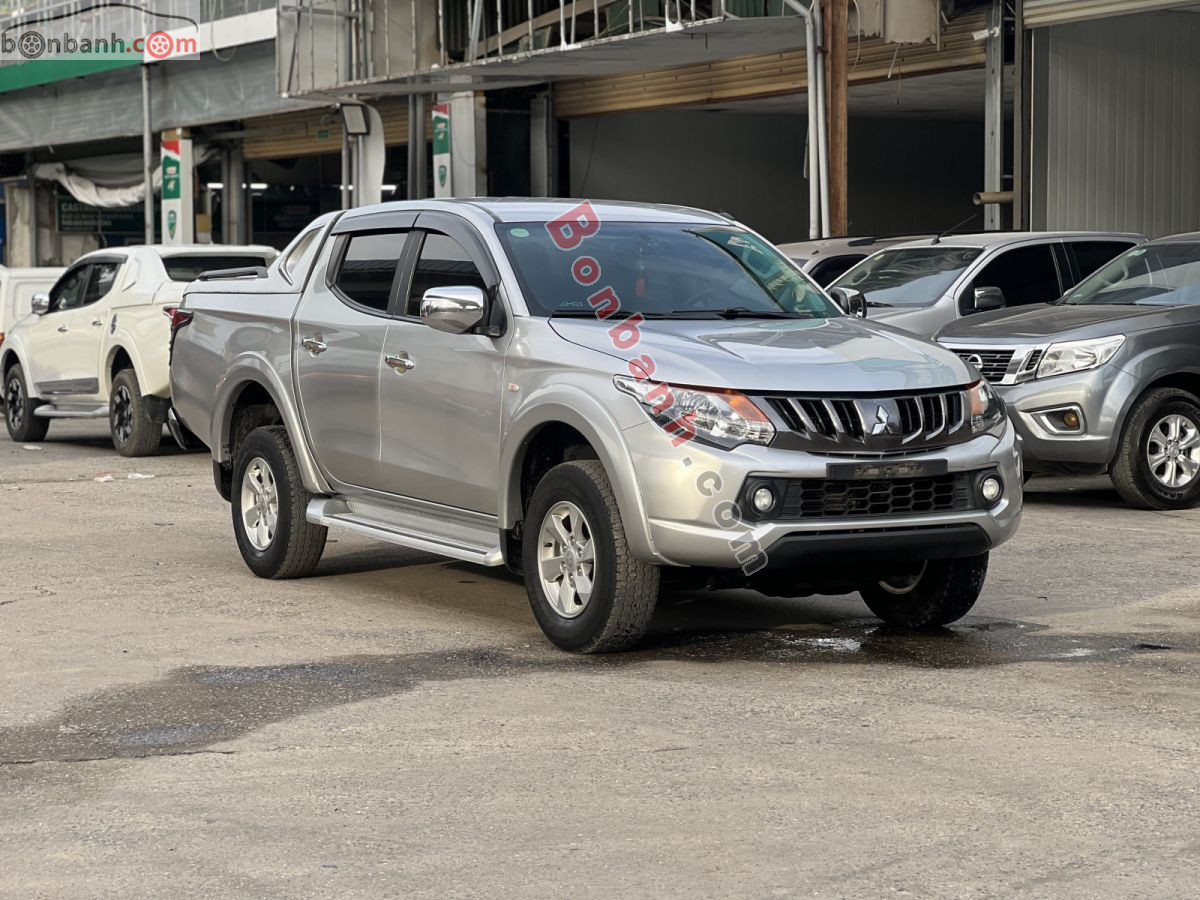 Bán ô tô Mitsubishi Triton 4x2 AT - 2017 - xe cũ