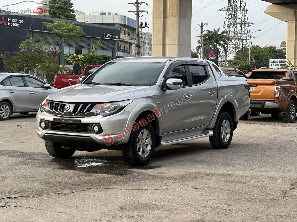 Bán ô tô Mitsubishi Triton 4x2 AT - 2017 - xe cũ