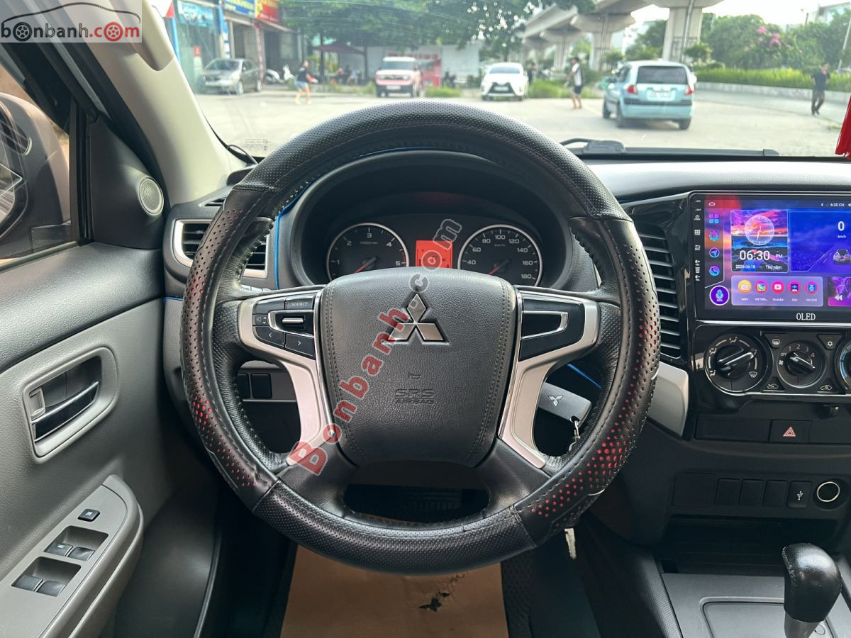 Bán ô tô Mitsubishi Triton 4x2 AT - 2017 - xe cũ
