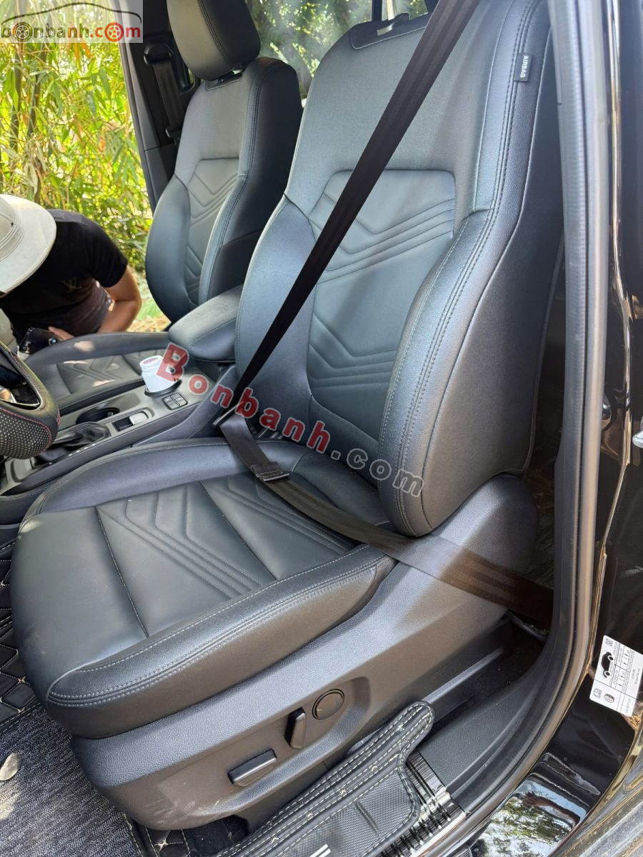 Bán ô tô Ford Everest Titanium 2.0L 4x2 AT - 2025 - xe cũ