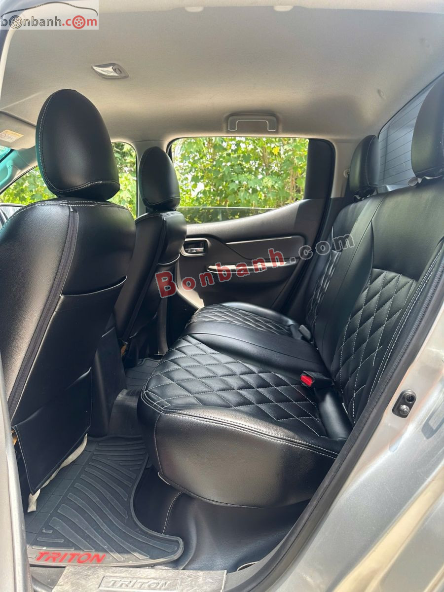 Bán ô tô Mitsubishi Triton 4x2 AT - 2019 - xe cũ