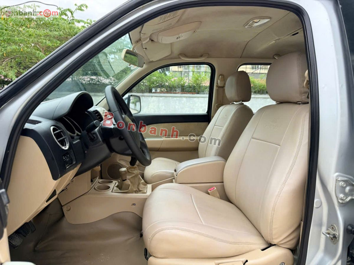 Bán ô tô Ford Everest 2.6L 4x4 MT - 2011 - xe cũ