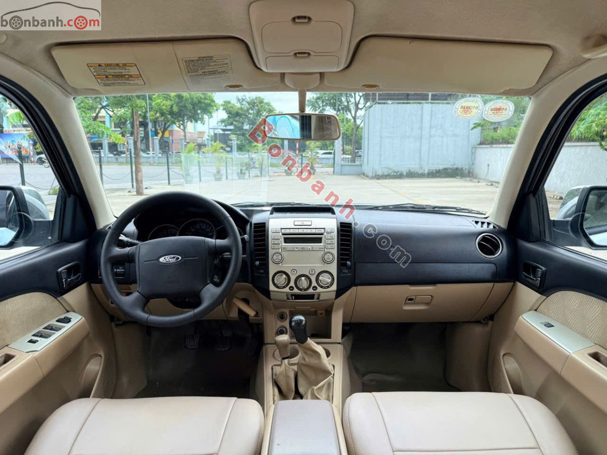 Bán ô tô Ford Everest 2.6L 4x4 MT - 2011 - xe cũ