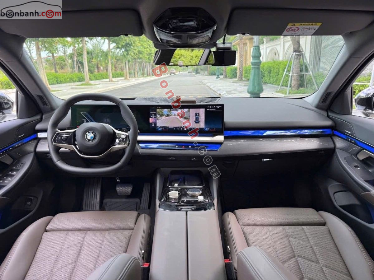 Bán ô tô BMW 5 Series 520i Premium - 2025 - xe cũ