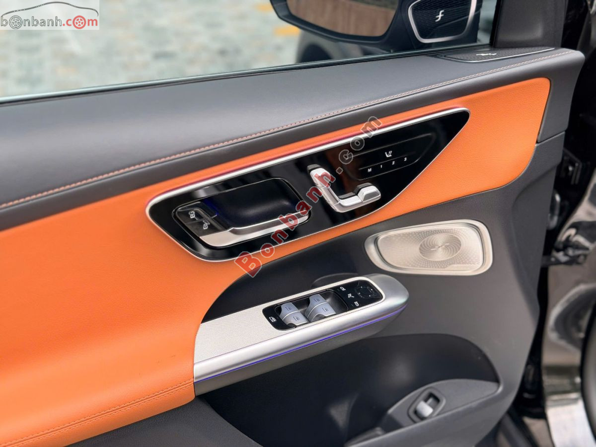 Bán ô tô Mercedes Benz GLC 300 4Matic - 2023 - xe cũ