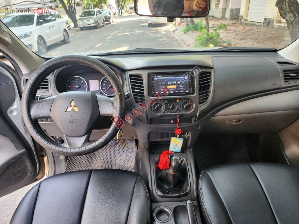 Bán ô tô Mitsubishi Triton 4x2 MT - 2016 - xe cũ