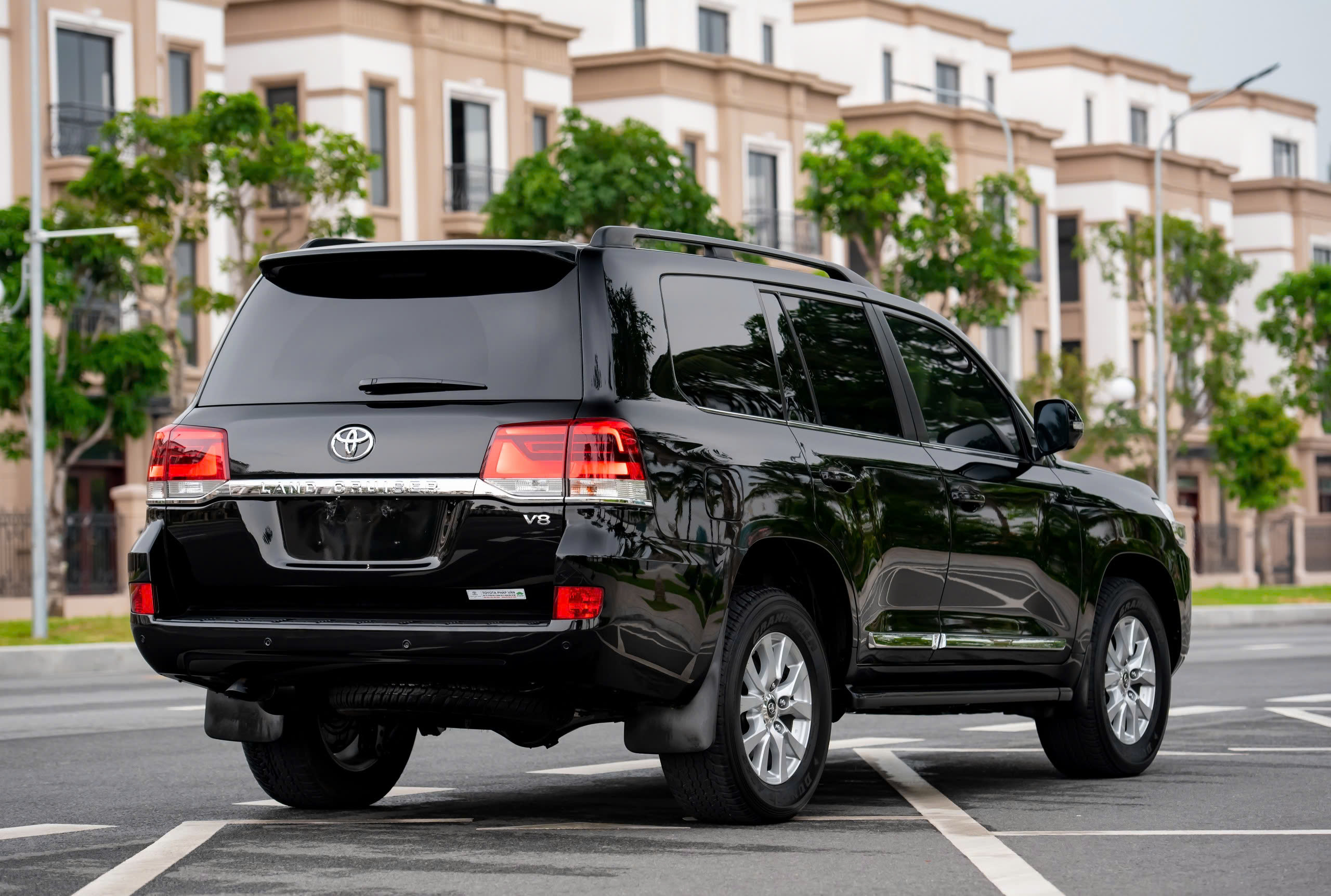 Toyota Landcruiser LC200