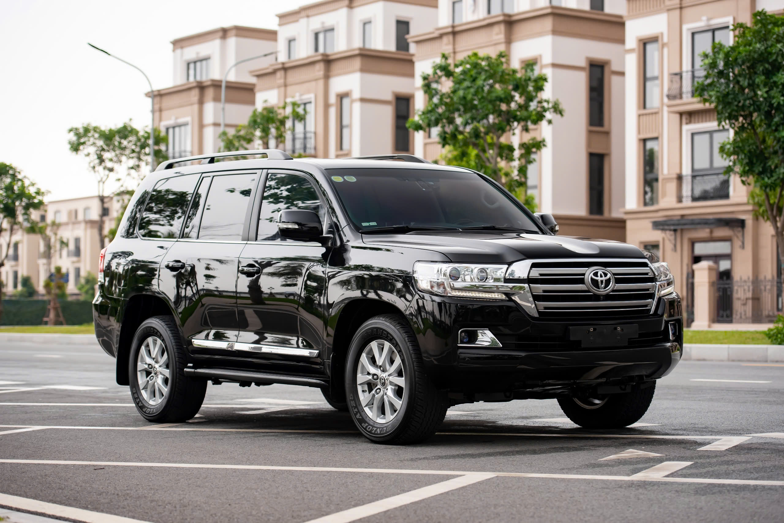 Toyota Landcruiser LC200