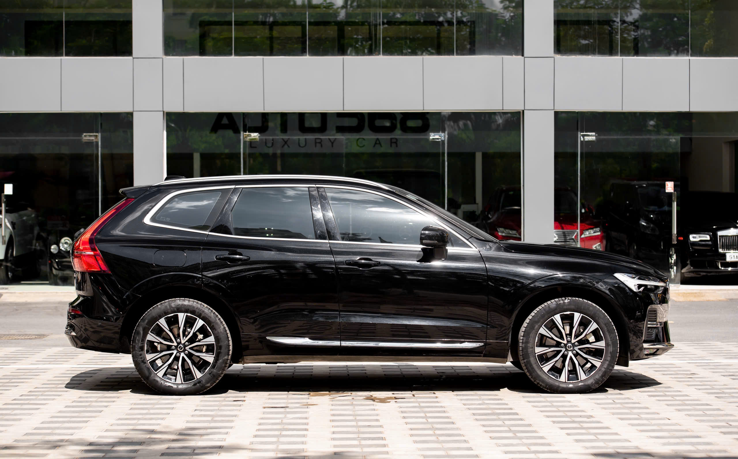 Bán xe Volvo XC60 Ultimate năm 2022, màu đen, nhập khẩu giá cạnh tranh
