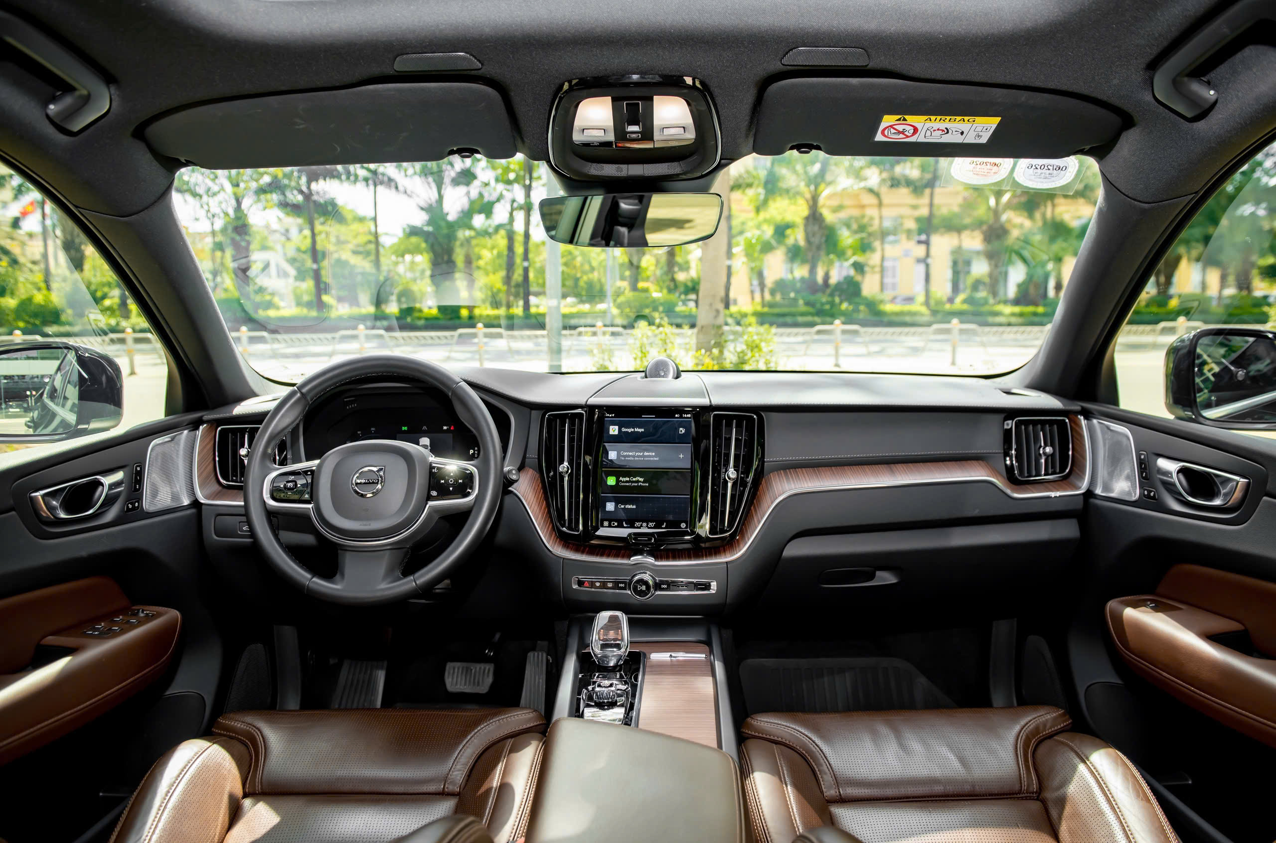 Bán xe Volvo XC60 Ultimate năm 2022, màu đen, nhập khẩu giá cạnh tranh