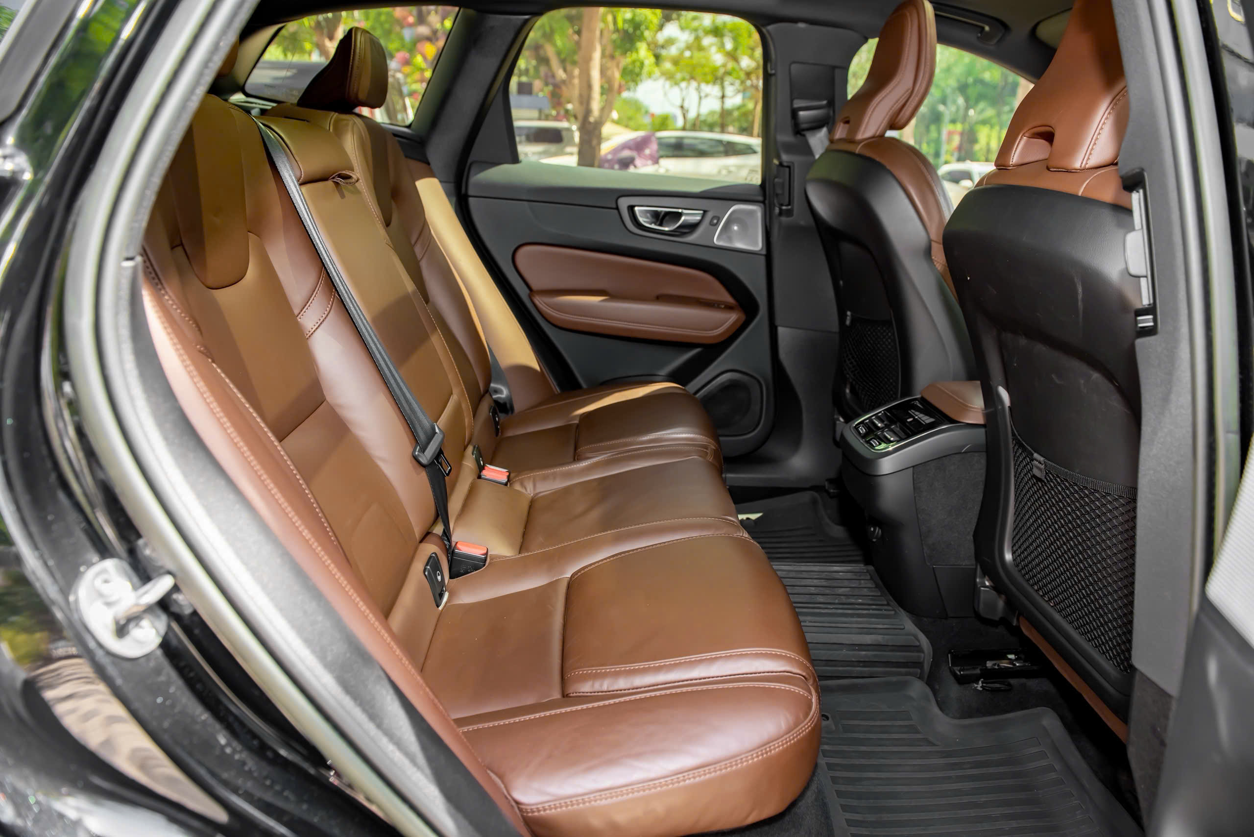 Bán xe Volvo XC60 Ultimate năm 2022, màu đen, nhập khẩu giá cạnh tranh