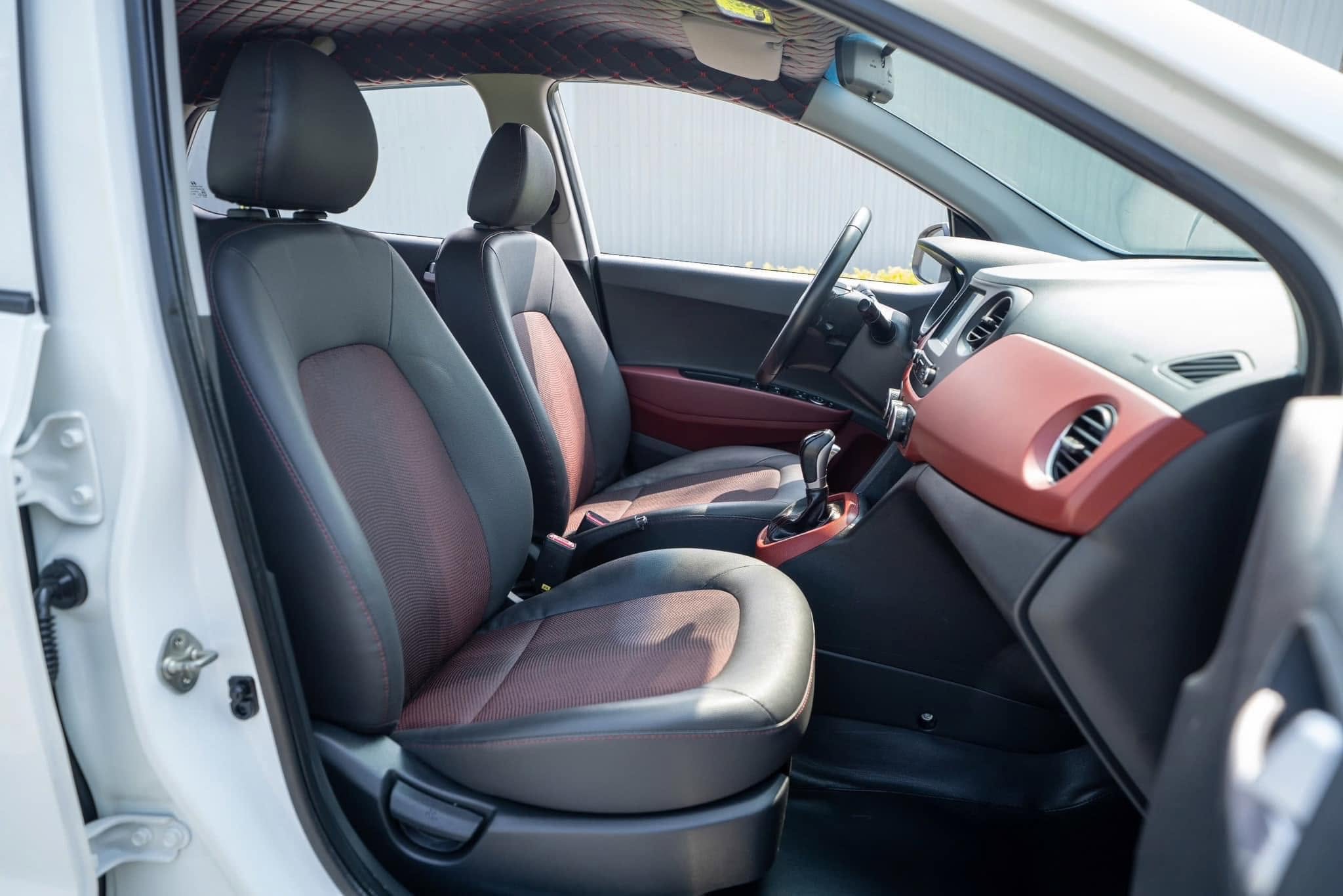 Bán ô tô Hyundai Grand i10 1.2 AT sản xuất năm 2020, màu trắng