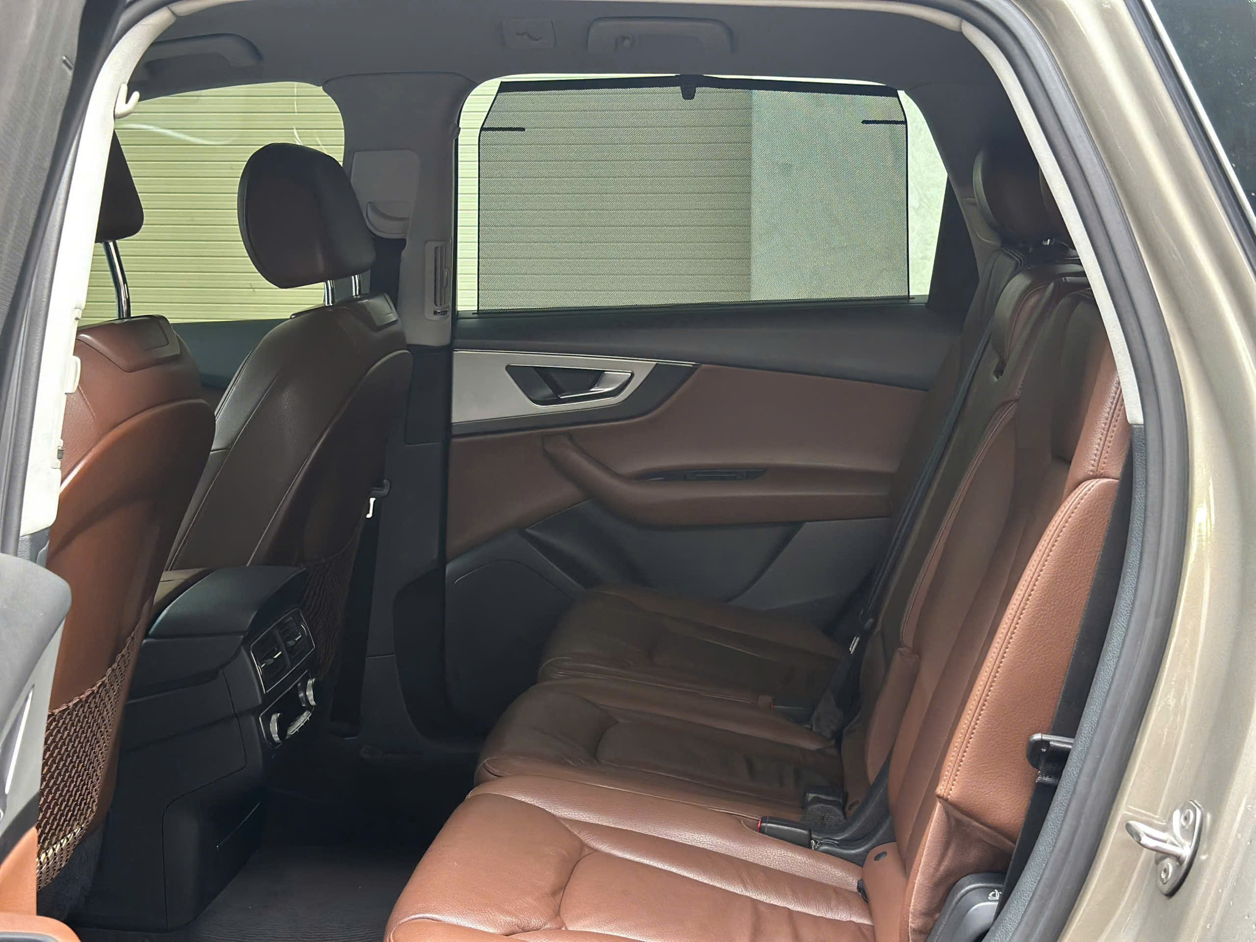 Cần bán xe Audi Q7 2.0 AT sản xuất 2017, màu xám, xe nhập