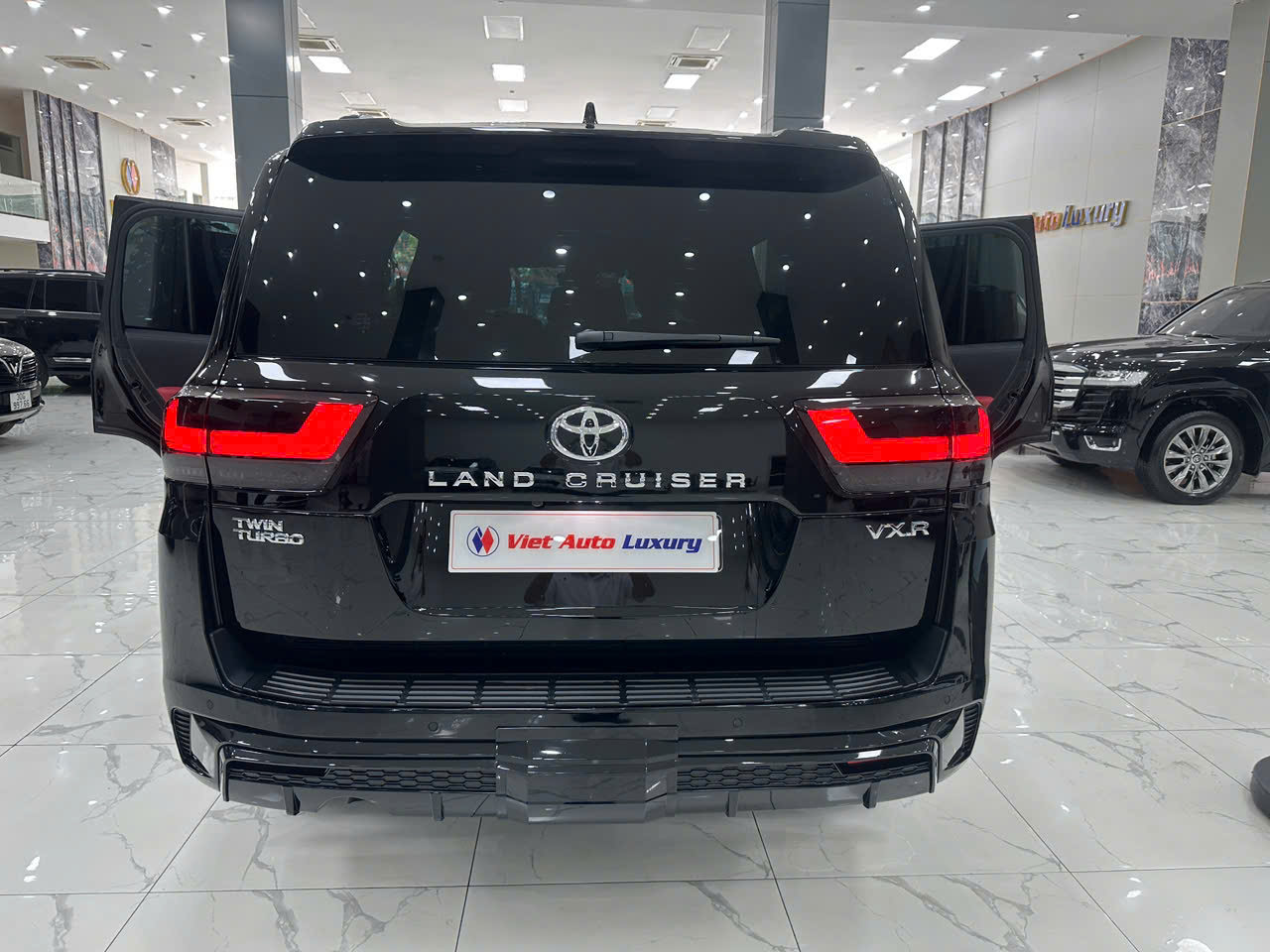 Siêu Phẩm LC 300 Sản Xuất 2026 Đi 5 Nghìn Km đây ah.