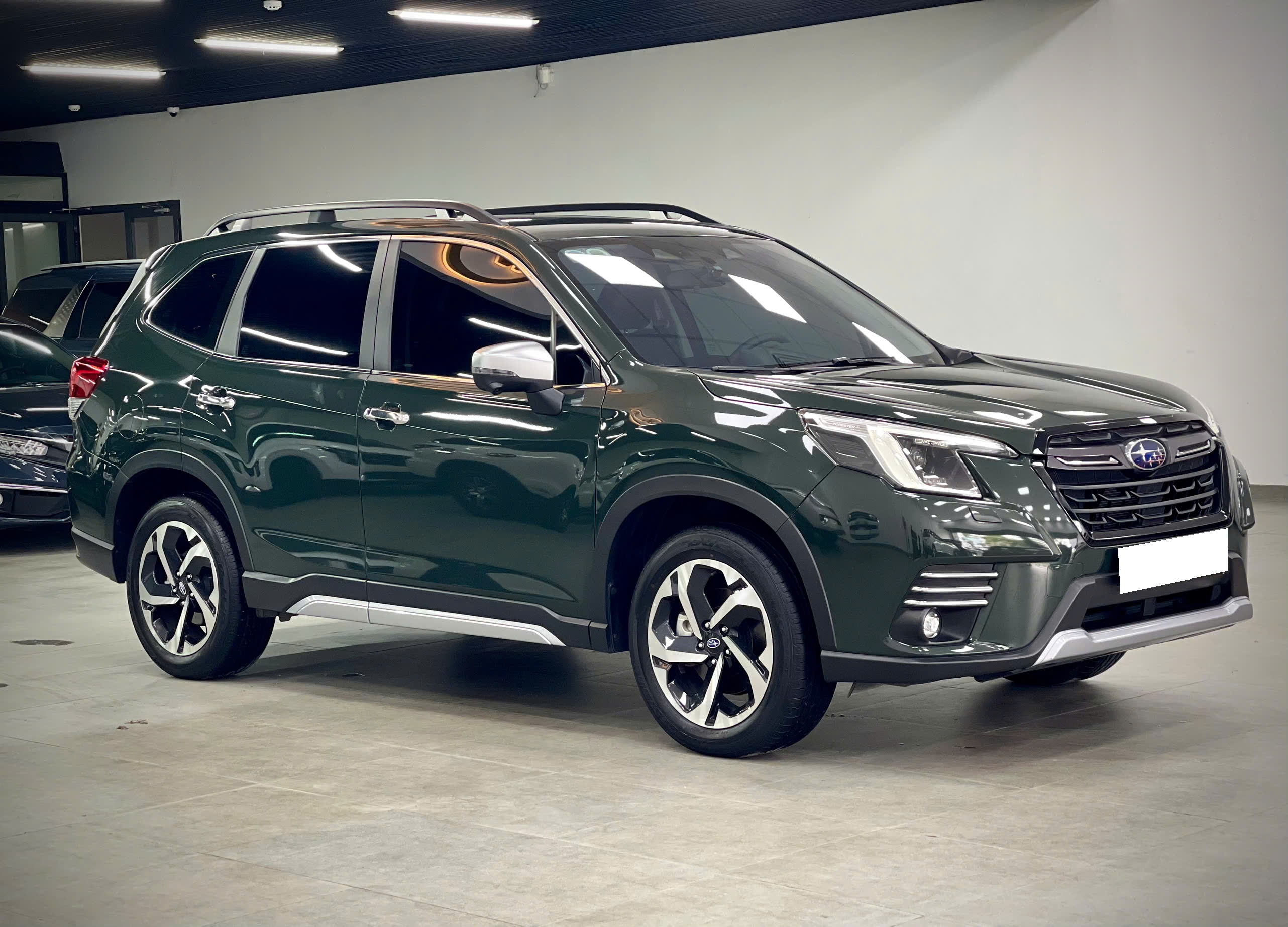 Cần bán xe Subaru Forester 2.0i-S EyeSight năm sản xuất 2024, màu xanh lam, xe nhập, giá chỉ 855 triệu
