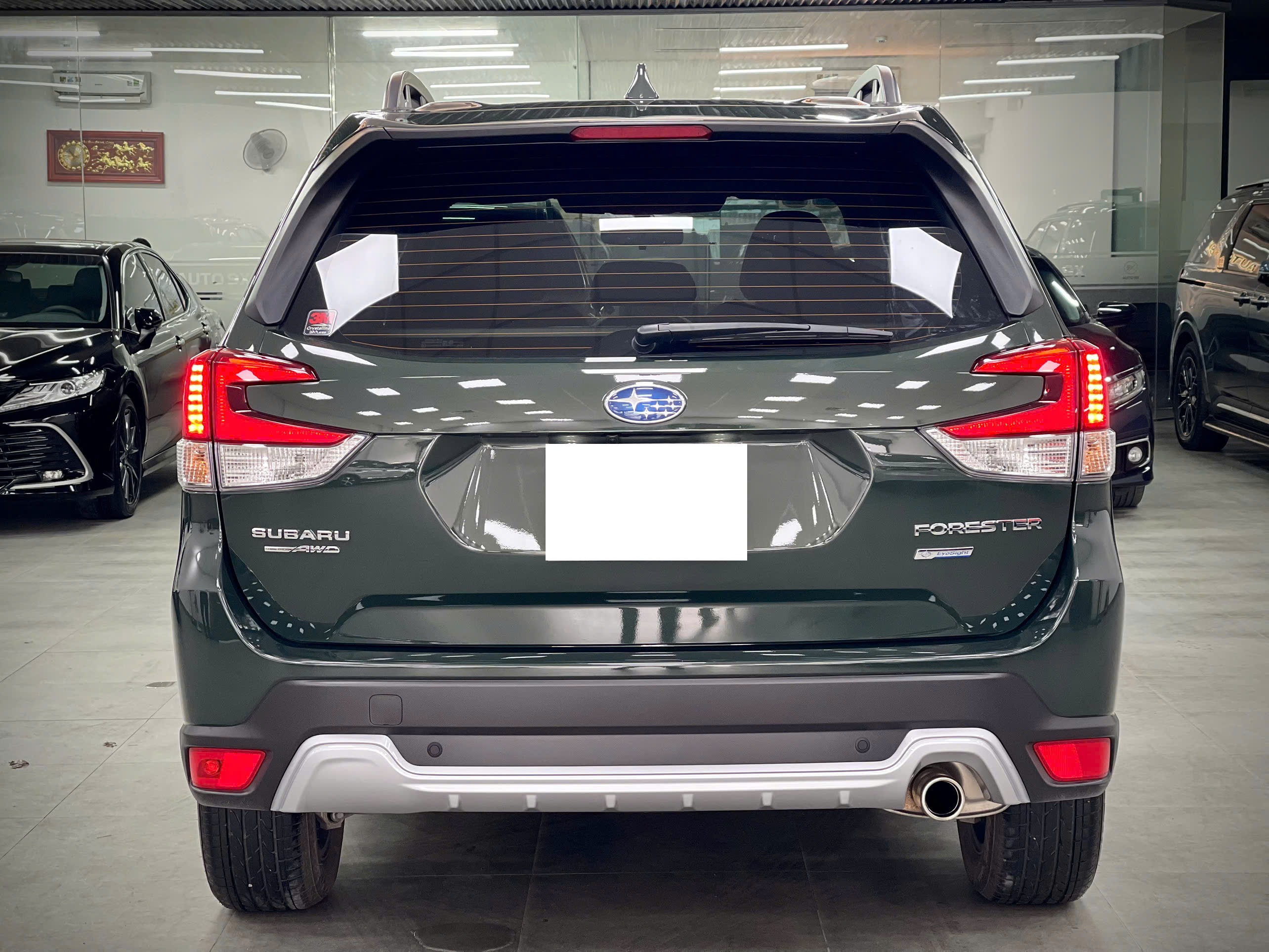 Cần bán xe Subaru Forester 2.0i-S EyeSight năm sản xuất 2024, màu xanh lam, xe nhập, giá chỉ 855 triệu