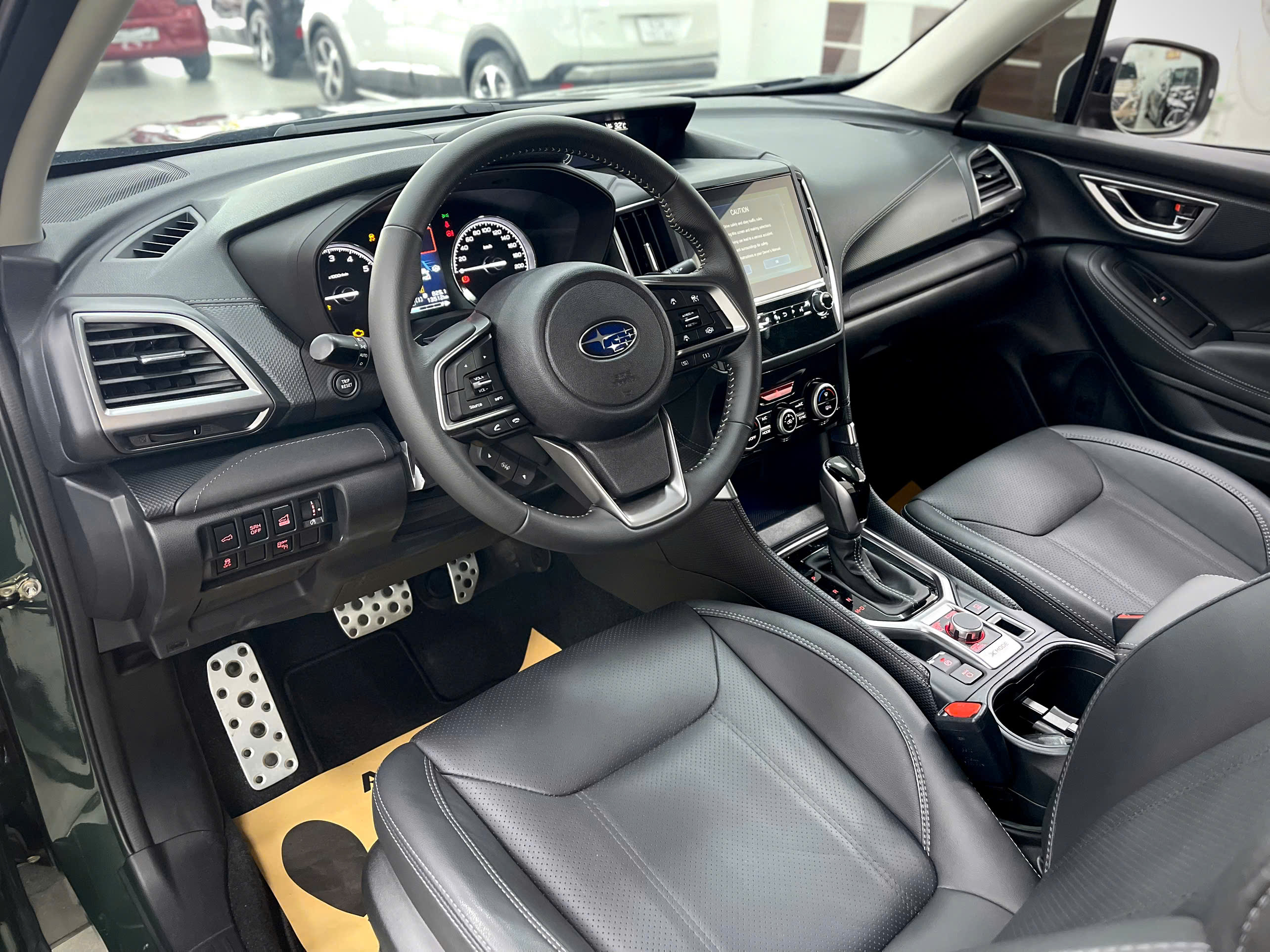 Cần bán xe Subaru Forester 2.0i-S EyeSight năm sản xuất 2024, màu xanh lam, xe nhập, giá chỉ 855 triệu