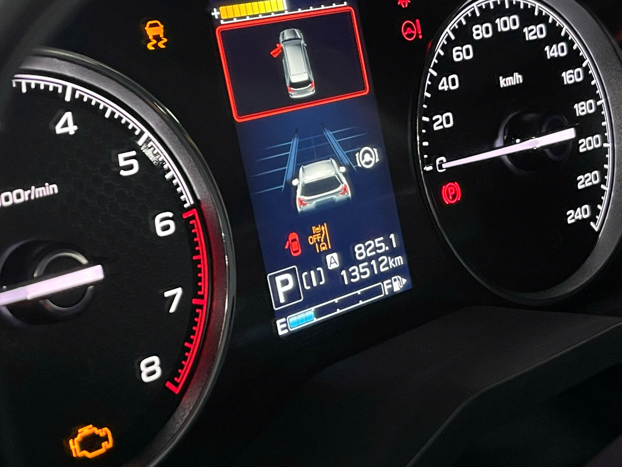 Cần bán xe Subaru Forester 2.0i-S EyeSight năm sản xuất 2024, màu xanh lam, xe nhập, giá chỉ 855 triệu