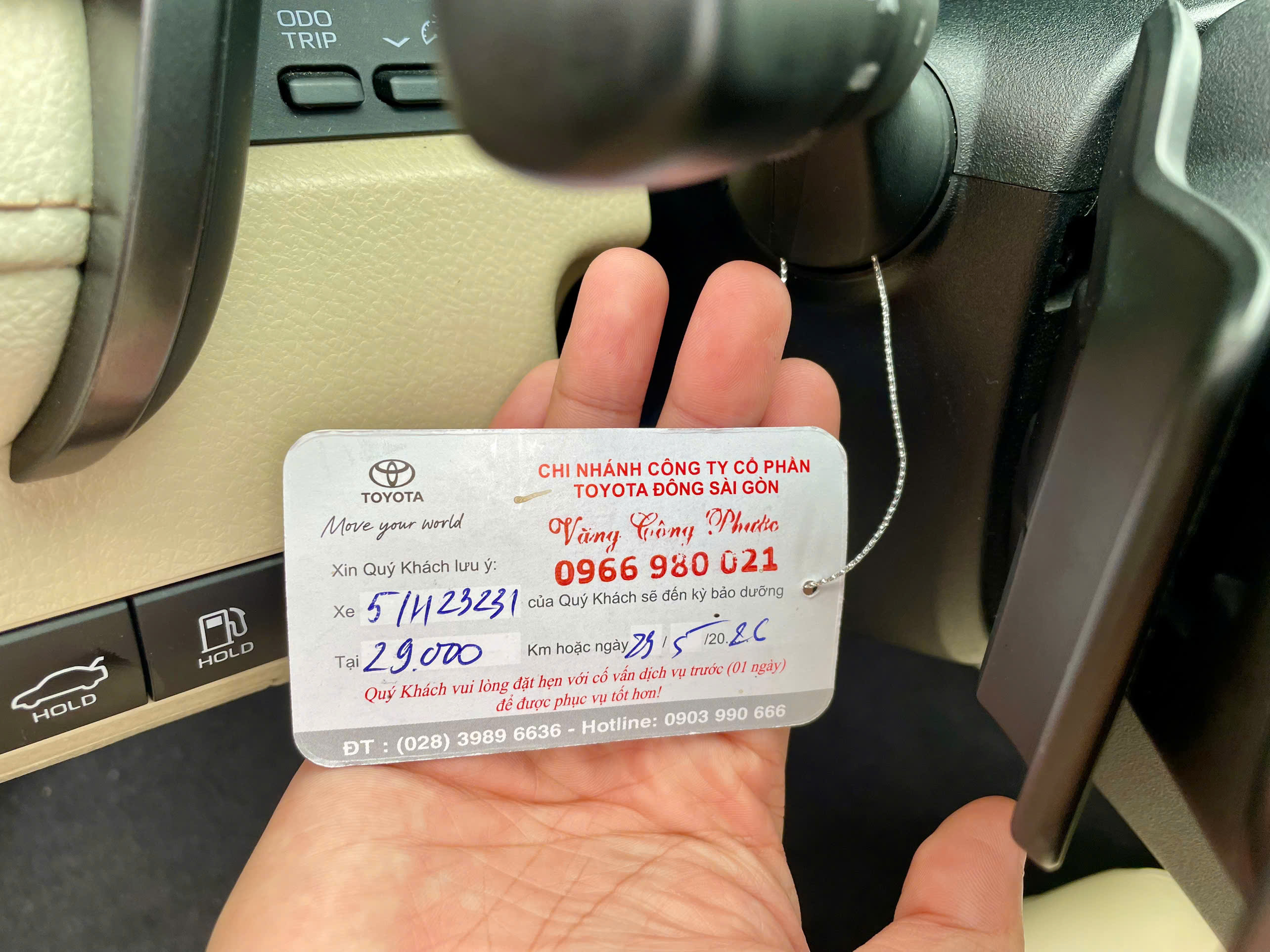 Cần bán Toyota Camry 2.5Q sản xuất 2020, màu đen, xe nhập giá cạnh tranh