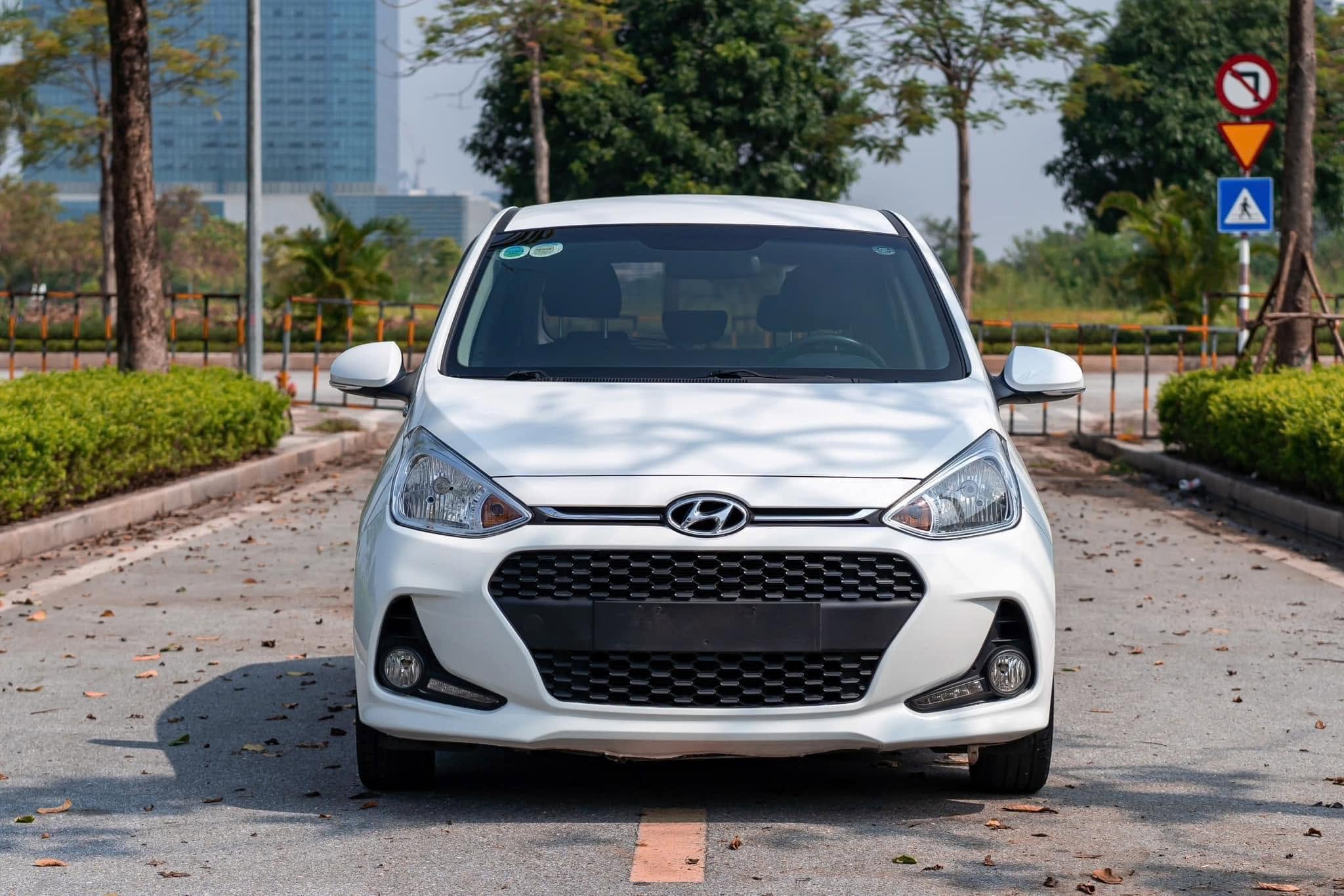 Bán ô tô Hyundai Grand i10 1.2 AT sản xuất năm 2020, màu trắng