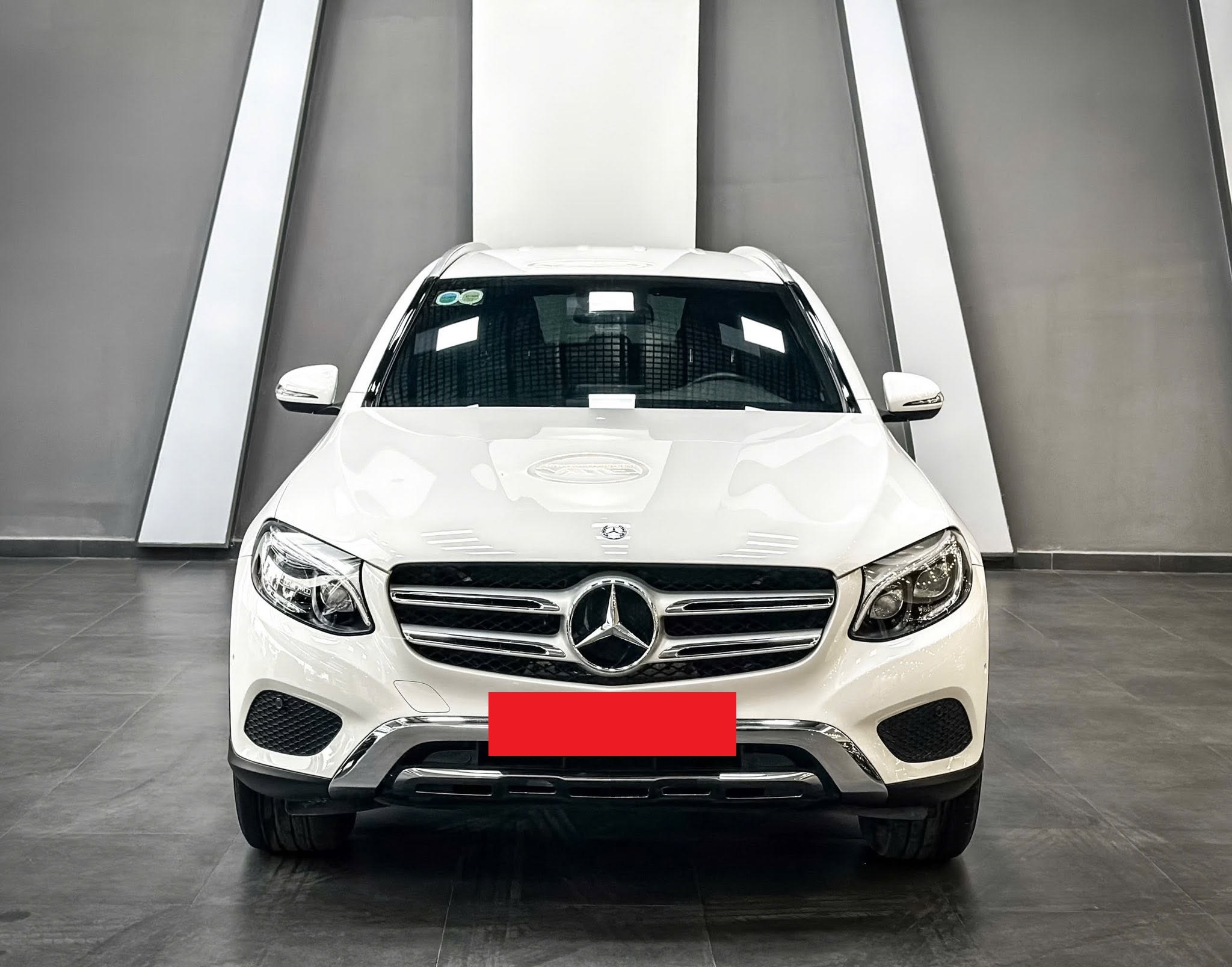 Bán Mercedes-Benz GLC-Class 250 4Matic năm sản xuất 2018, màu trắng