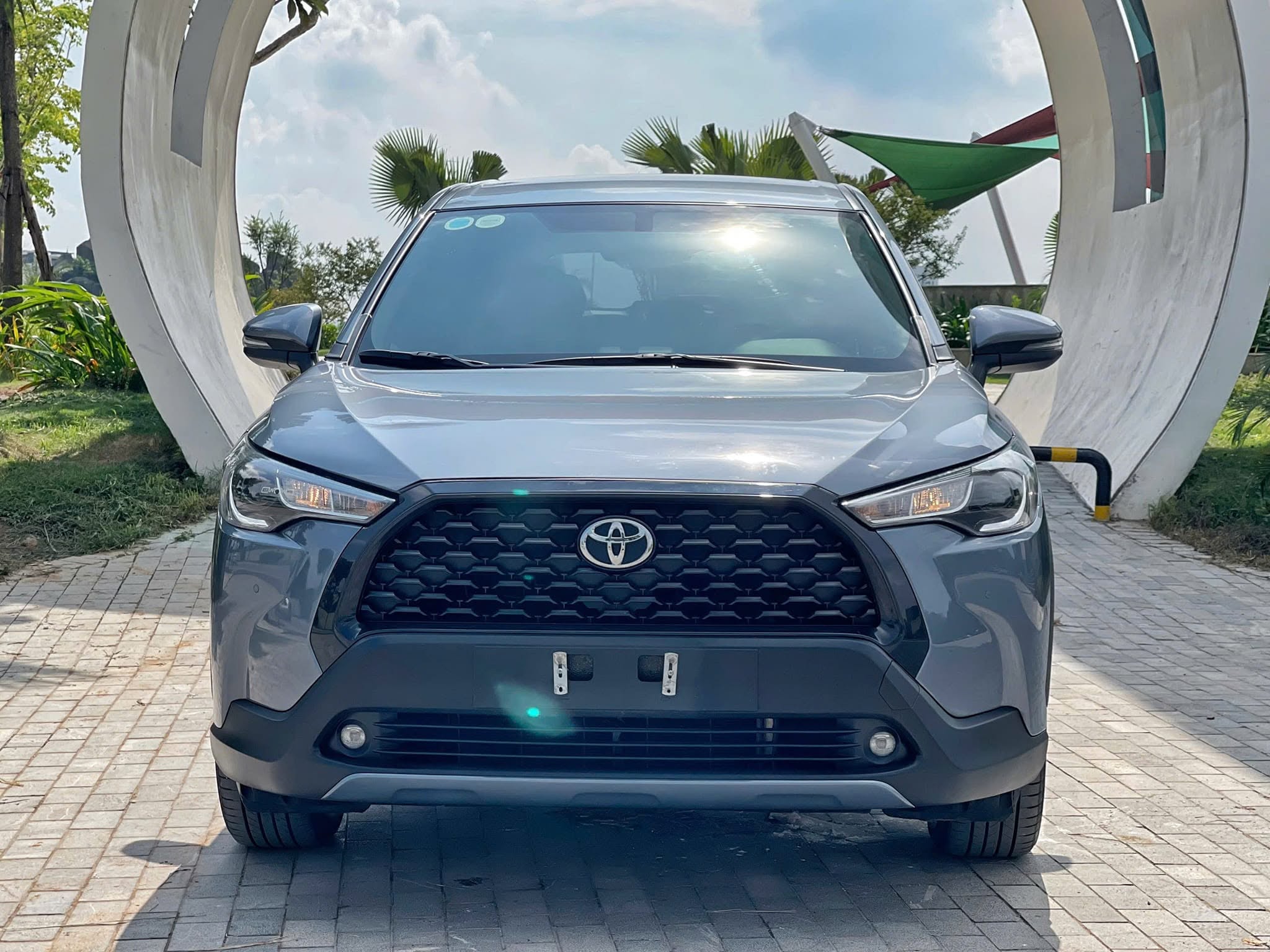 Bán ô tô Toyota Corolla Cross 1.8G sản xuất 2021, màu xanh lam, nhập khẩu nguyên chiếc, giá 610tr