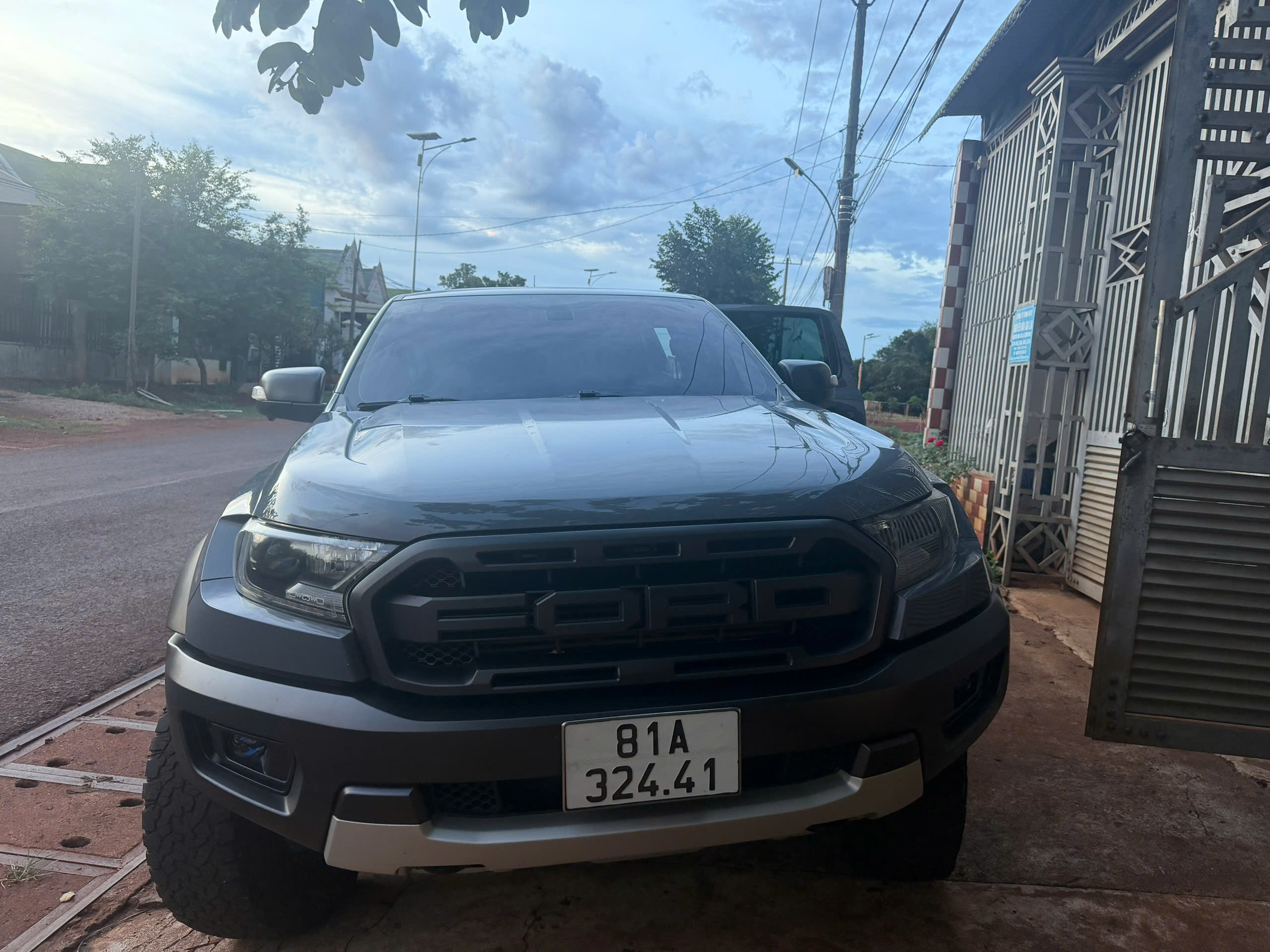 Cần Tiền Trả Nợ – Bán Ford Ranger Raptor 2019, Đăng Ký 2020