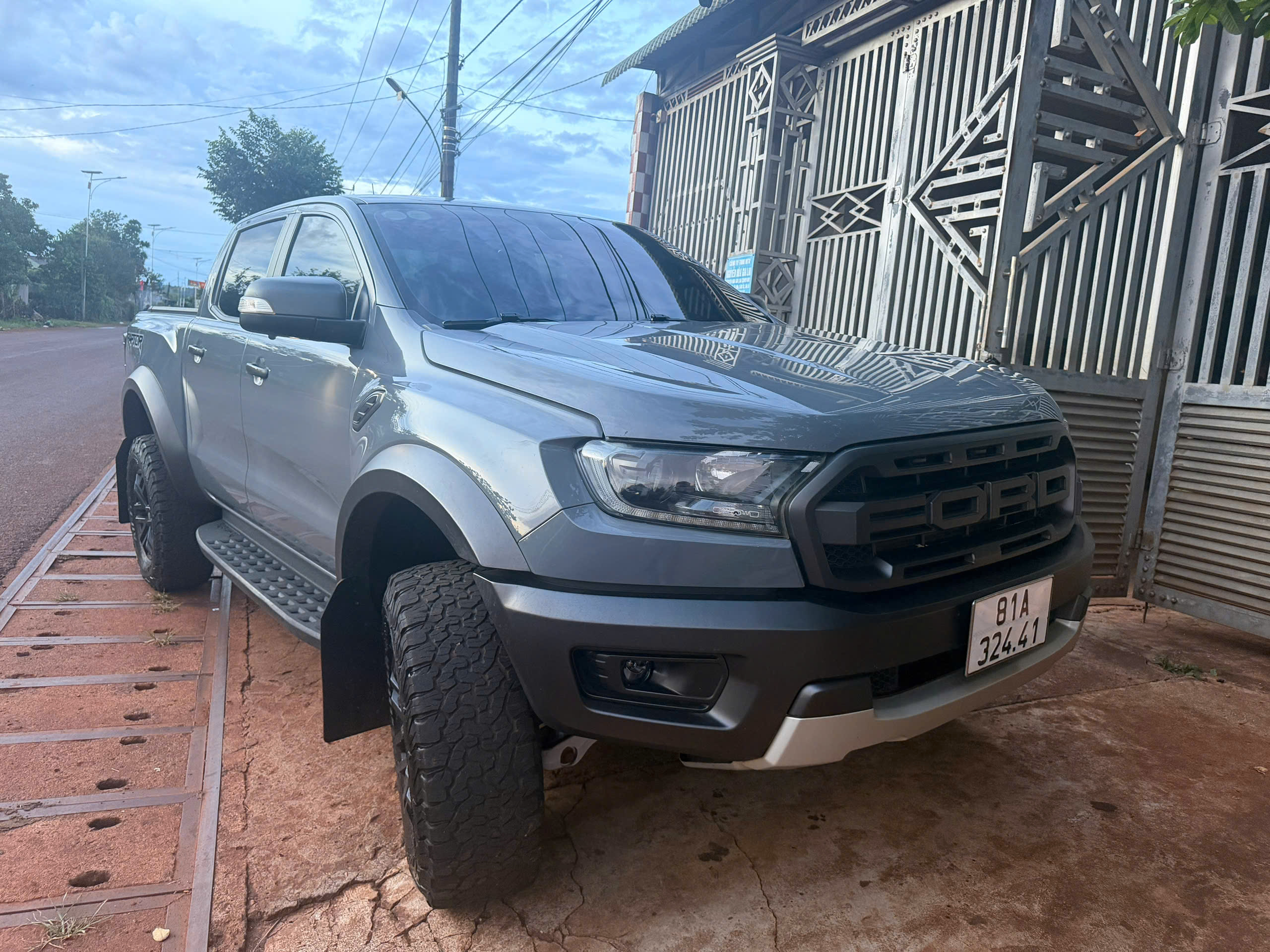 Cần Tiền Trả Nợ – Bán Ford Ranger Raptor 2019, Đăng Ký 2020