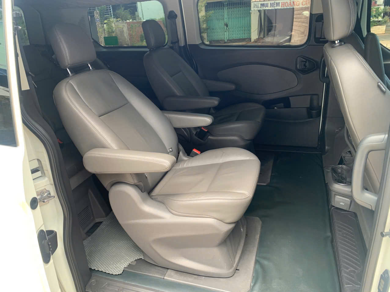 Ford Tourneo Titanium At 2020 – Mpv 7 Chỗ Cao Cấp, Rộng Rãi, Tiện Nghi