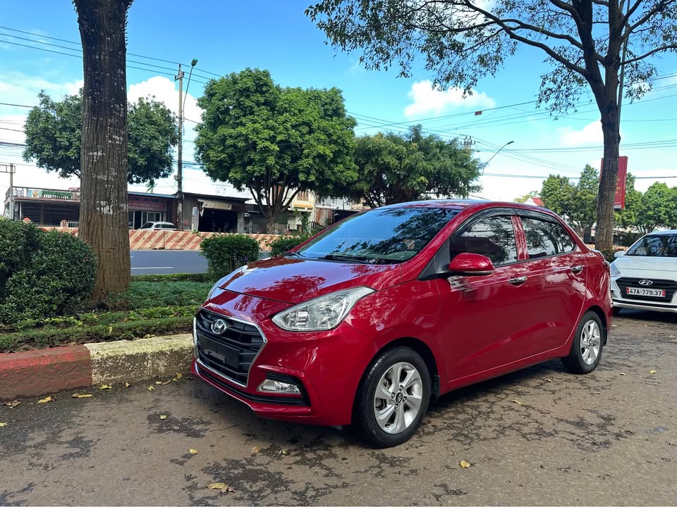 Bán ô tô Hyundai i10 1.2 MT Sedan năm sản xuất 2020, màu đỏ