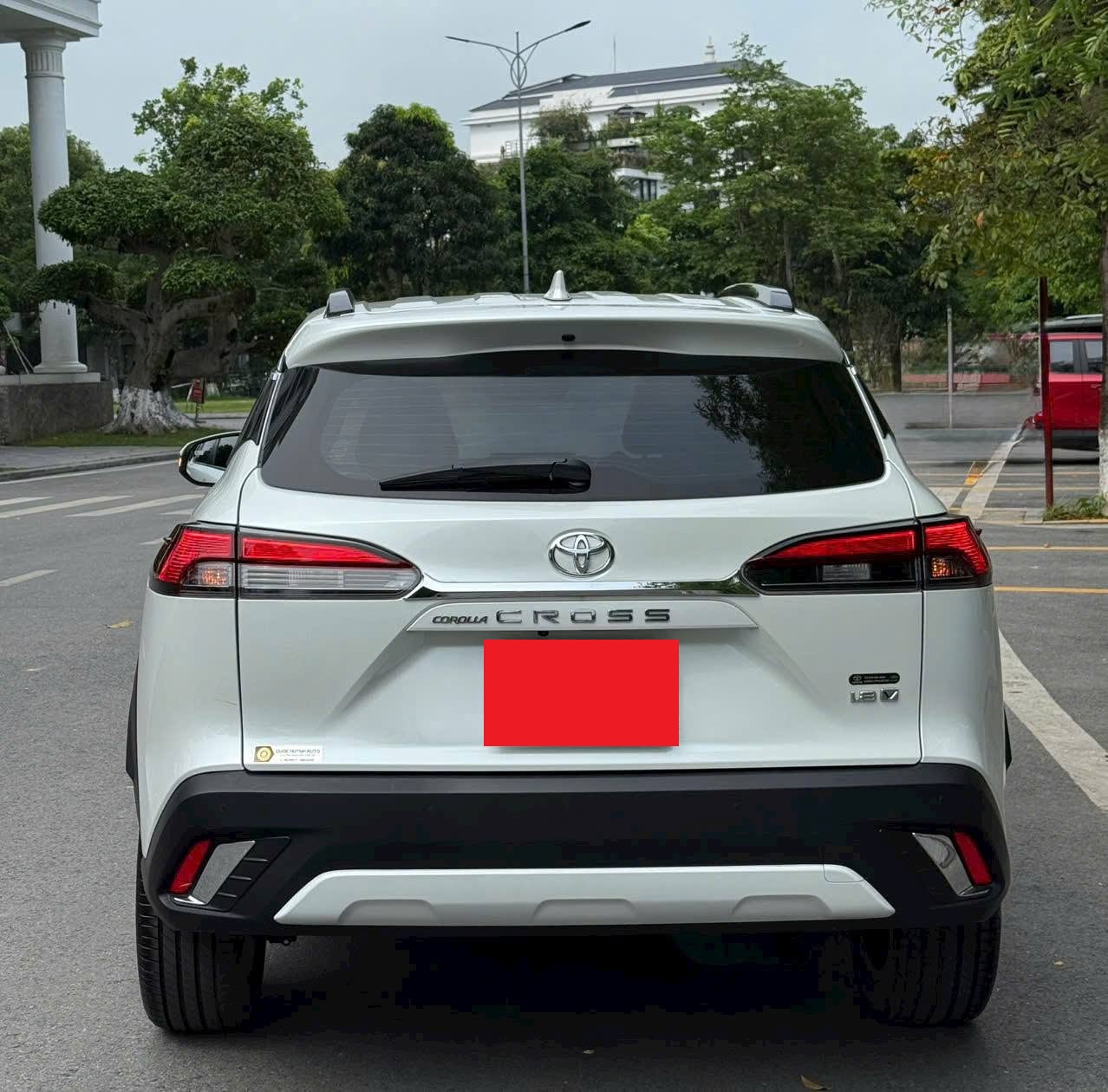 Bán xe Toyota Corolla Cross 1.8V sản xuất năm 2024, màu trắng, nhập khẩu nguyên chiếc