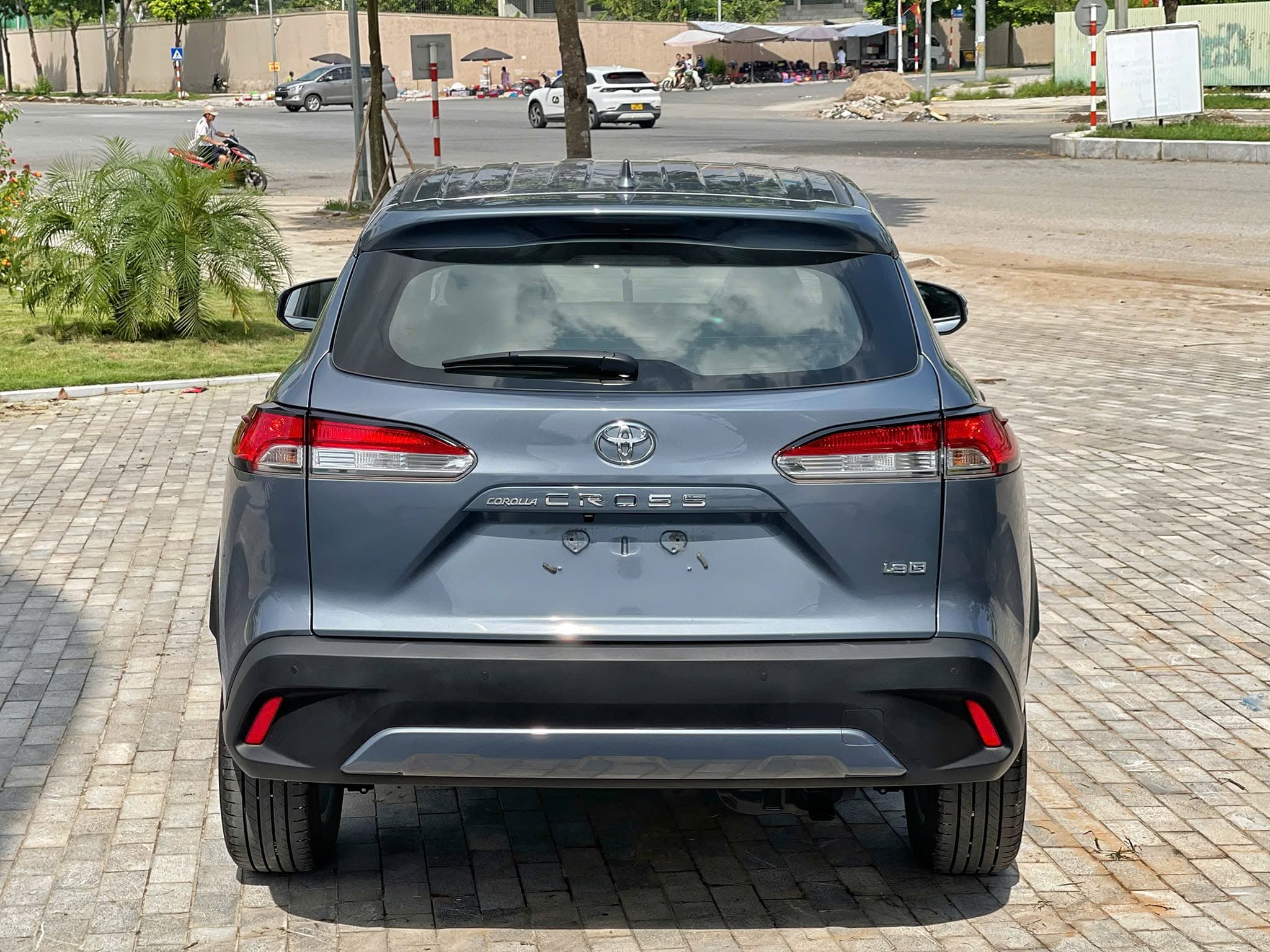 Bán ô tô Toyota Corolla Cross 1.8G sản xuất 2021, màu xanh lam, nhập khẩu nguyên chiếc, giá 610tr