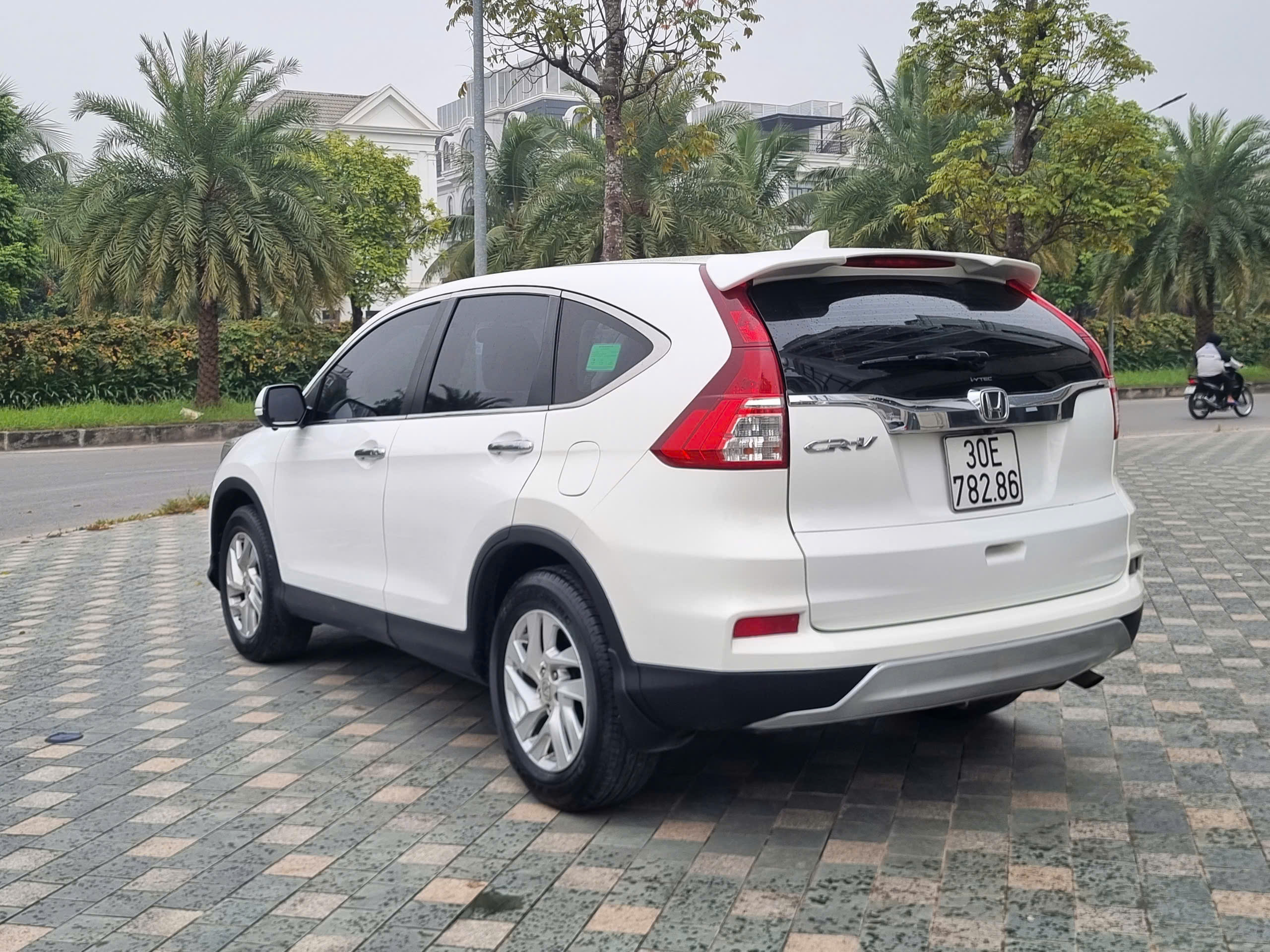 Honda CR-V 2.0AT – xe 1 chủ biển Hà Nội, odo 14 vạn