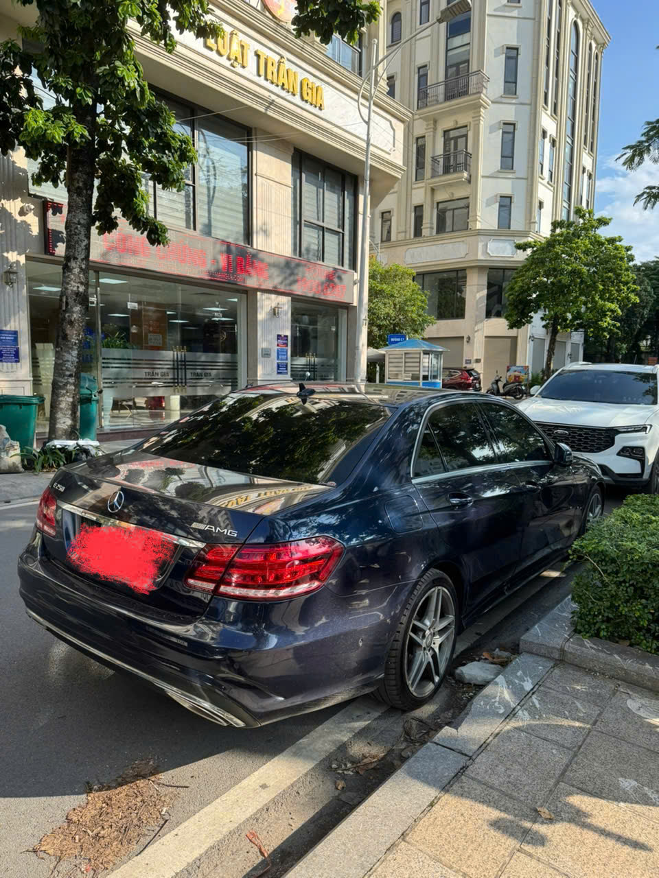 Mercedes-Benz E250 Amg 2015 – Giá Chỉ 460 Triệu