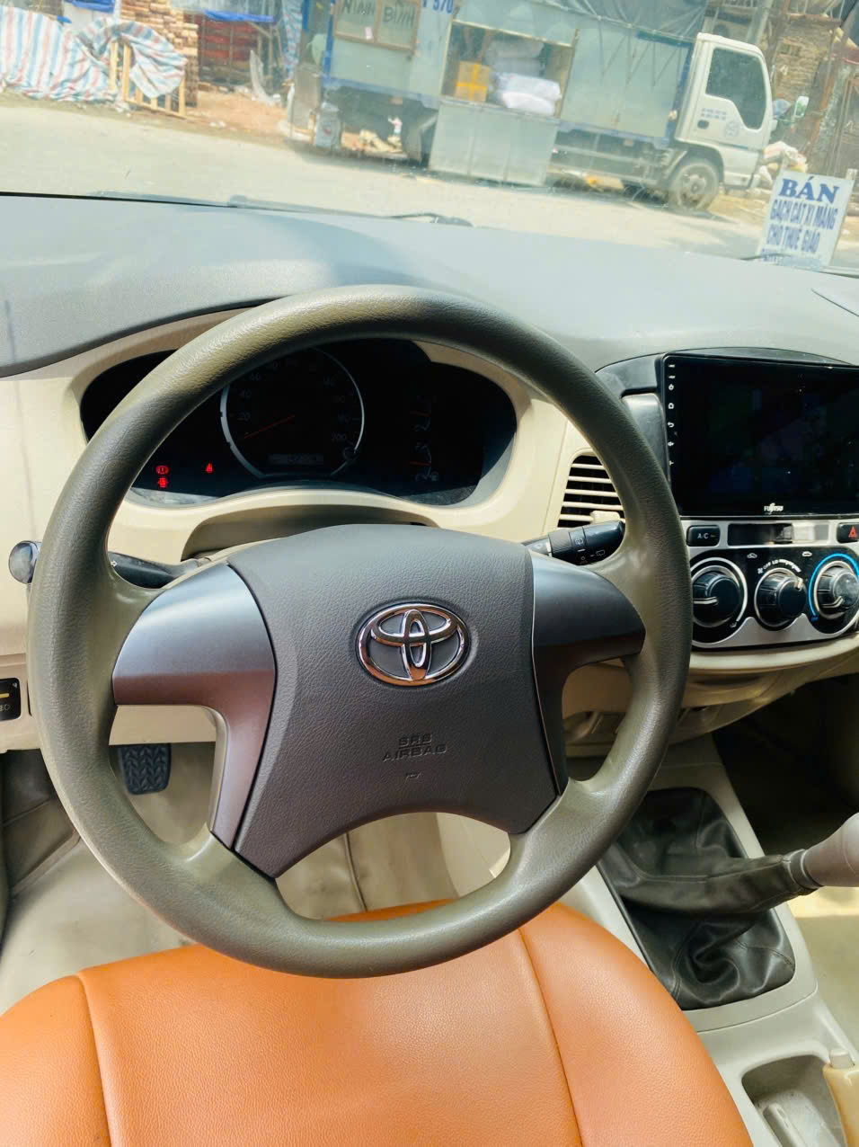 Toyota Innova E 2.0 Mt – Đời 2015 – Giá Chỉ 215 Triệu