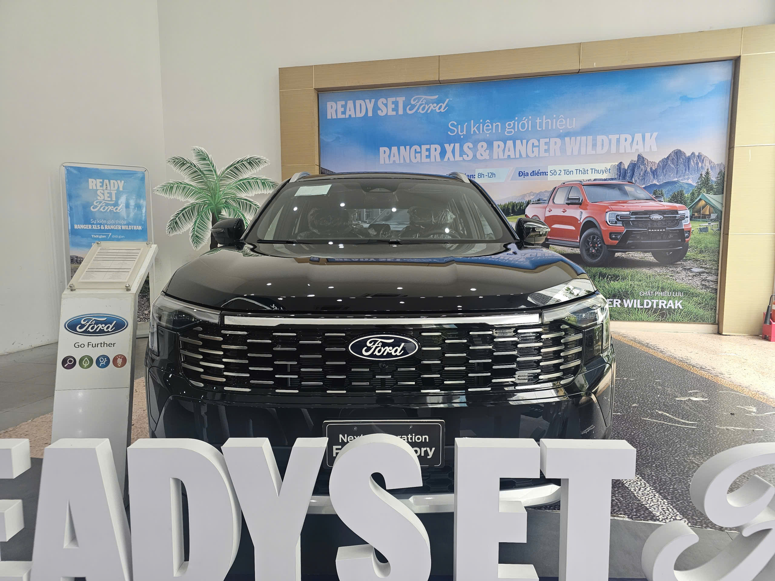 Khi Đẳng Cấp Lên Tiếng: Ford Territory Màu Đen - Sự Lựa Chọn Của Bản Lĩnh!
