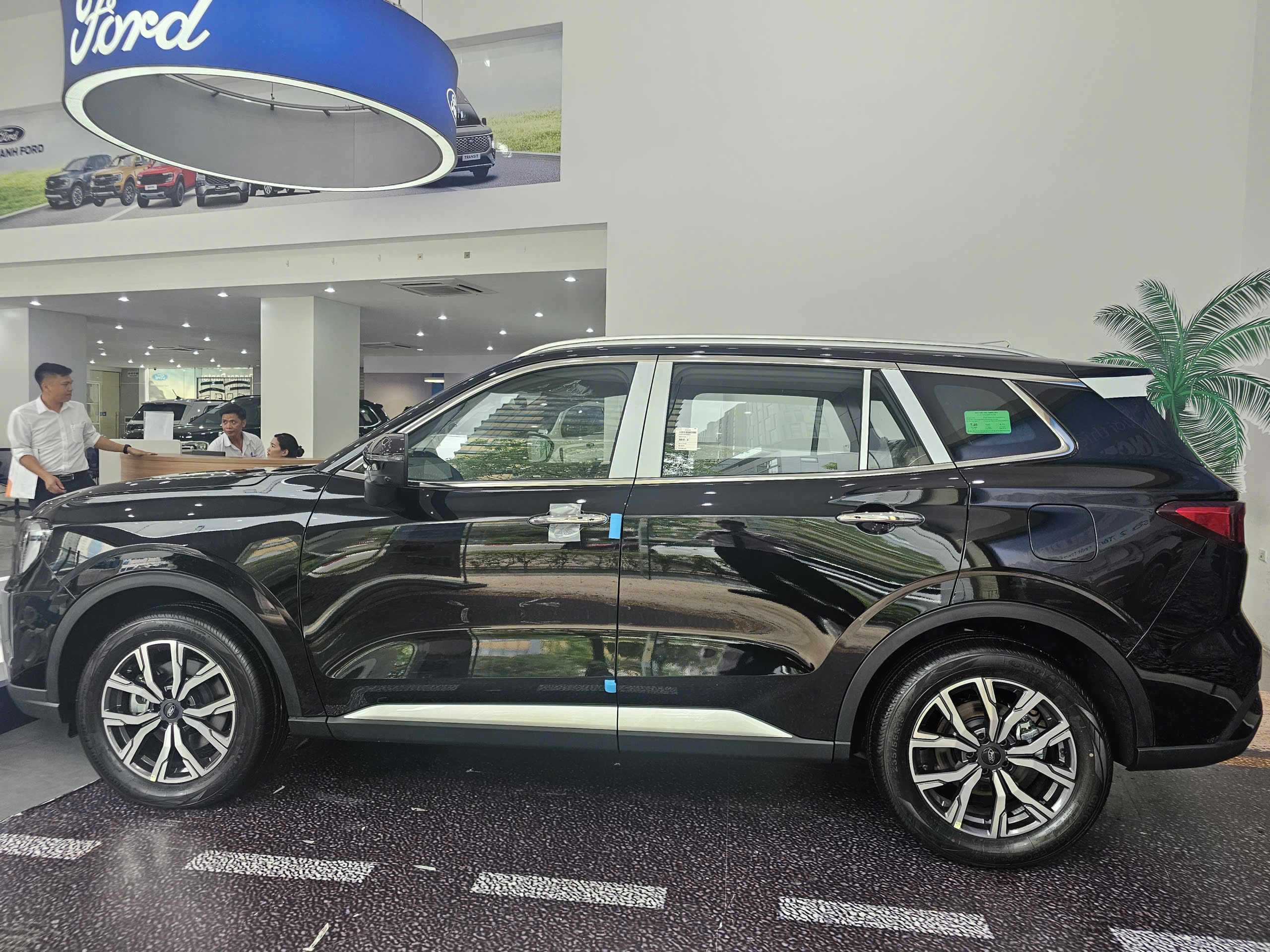 Khi Đẳng Cấp Lên Tiếng: Ford Territory Màu Đen - Sự Lựa Chọn Của Bản Lĩnh!