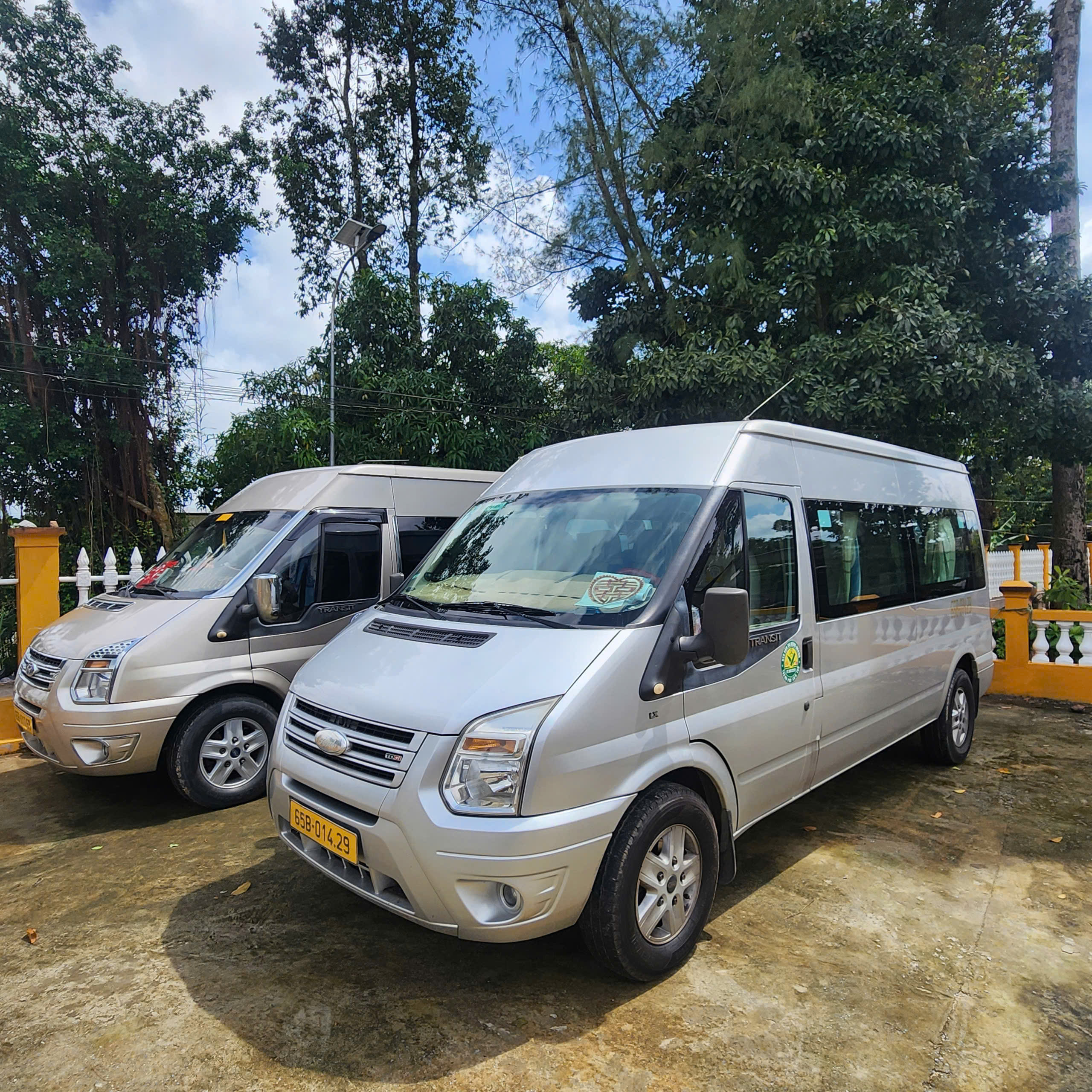 BÁN FORD TRANSIT THÁNG 06/2017 – BẢN TRUNG, MÂM ĐÚC – GIÁ CHỈ 280 TRIỆU